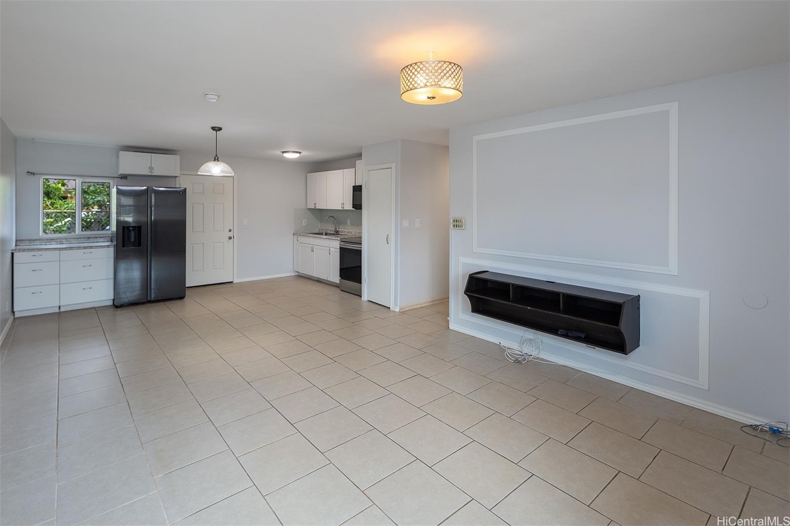 1367 Kuahaka St Pearl City - Rental - photo 2 of 16