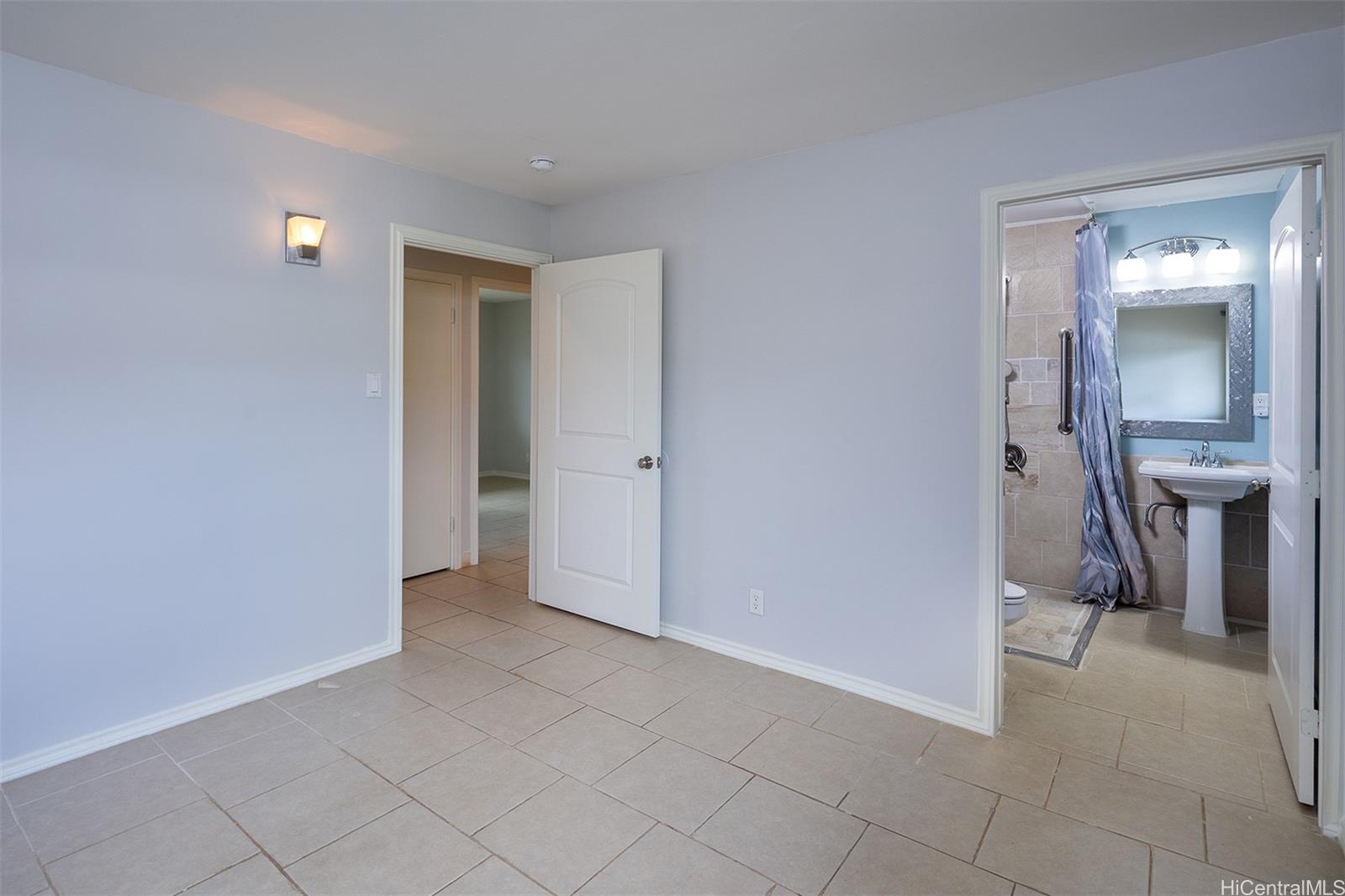 1367 Kuahaka St Pearl City - Rental - photo 6 of 16