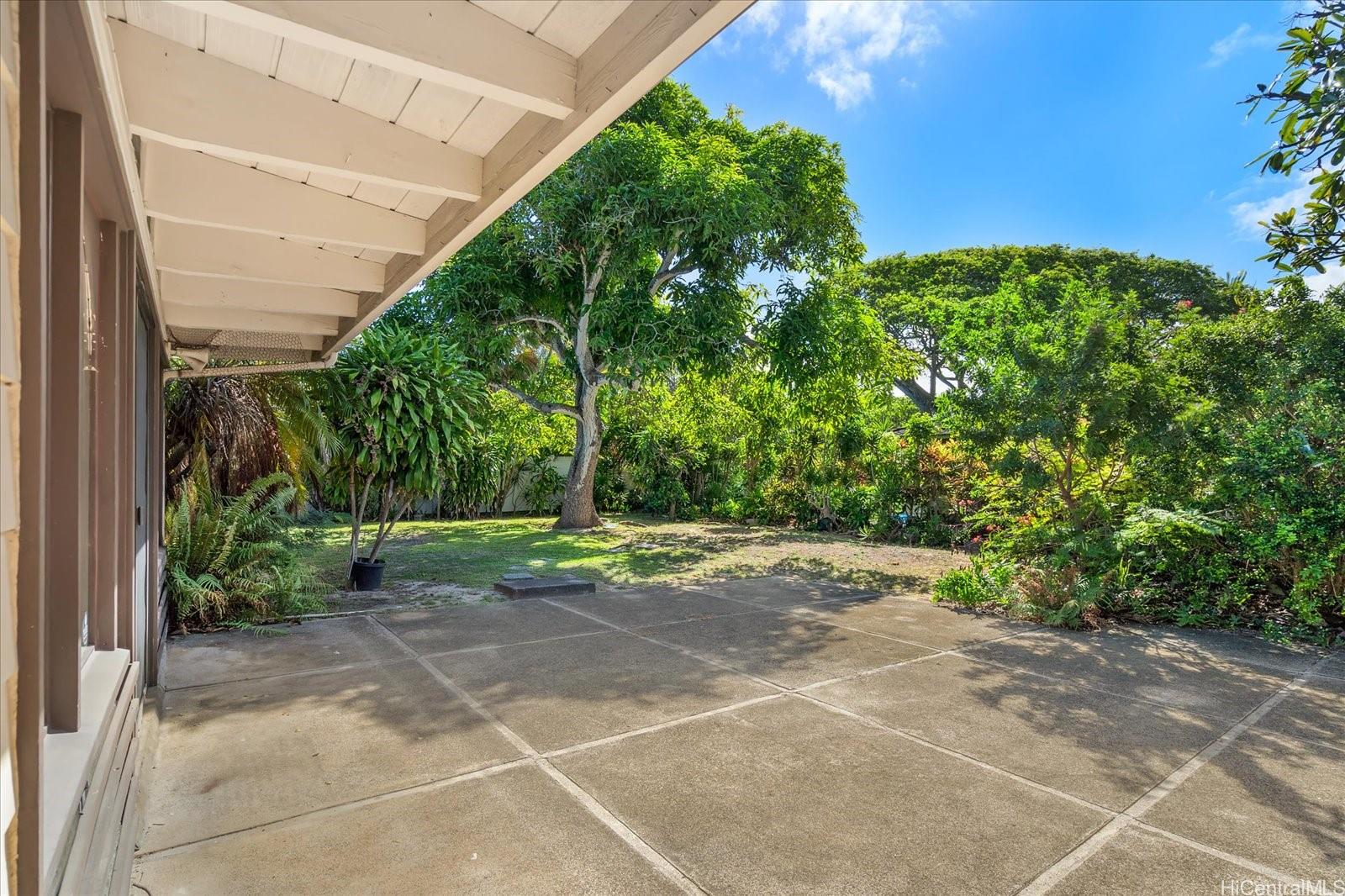 137  Kuuala Street Kuulei Tract, Kailua home - photo 5 of 16