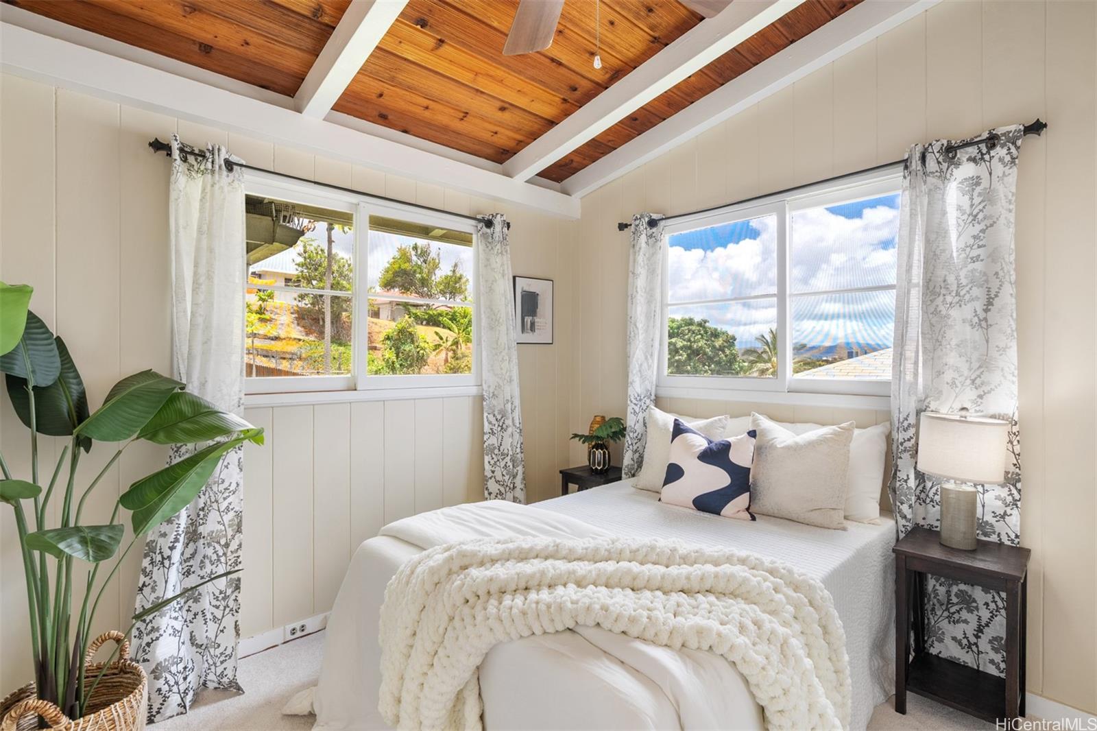 1371  Hele Street Keolu Hills, Kailua home - photo 11 of 25