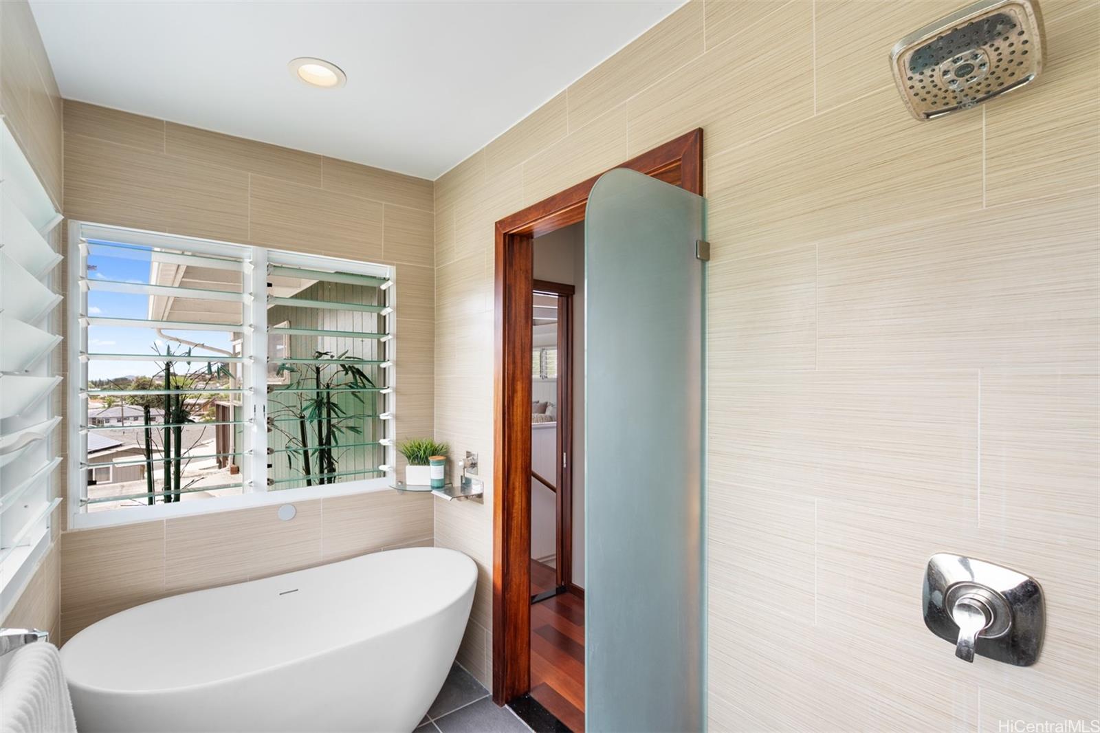 1371  Hele Street Keolu Hills, Kailua home - photo 19 of 25