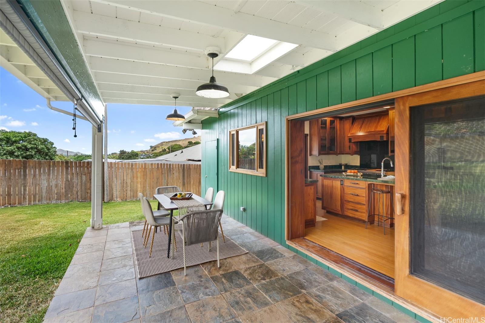 1371  Hele Street Keolu Hills, Kailua home - photo 6 of 25