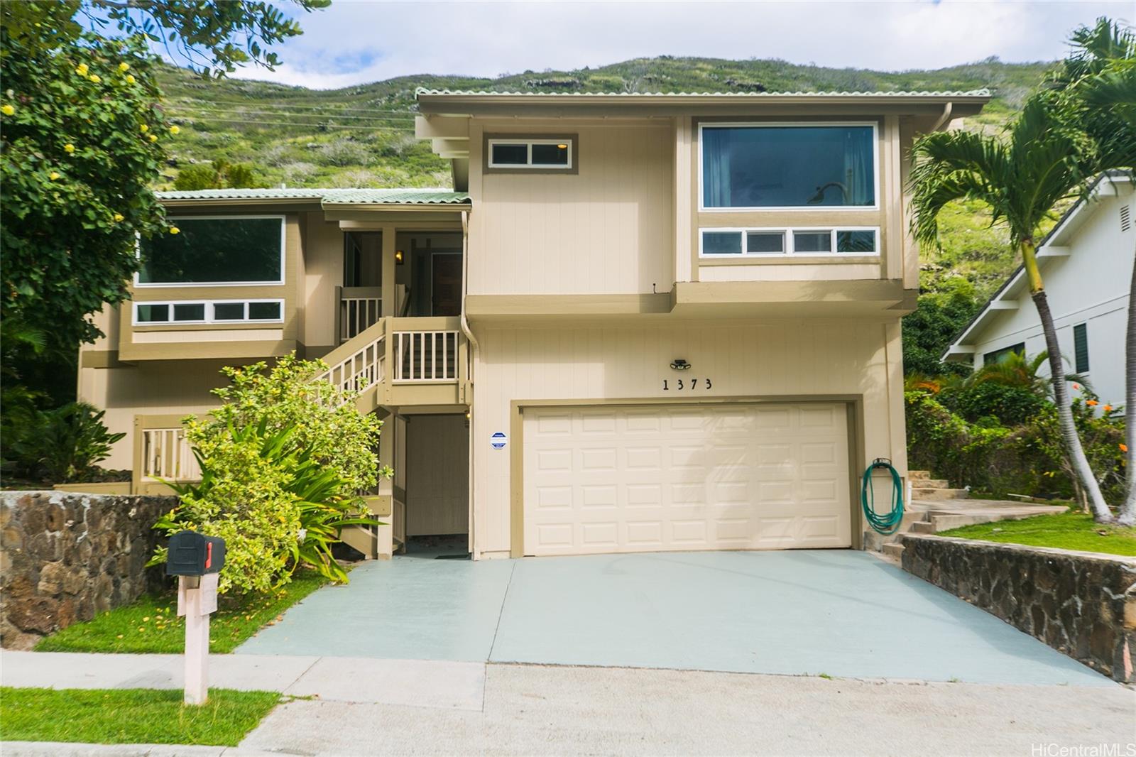 1373  Kaeleku Street Kalama Valley,  home - photo 1 of 25