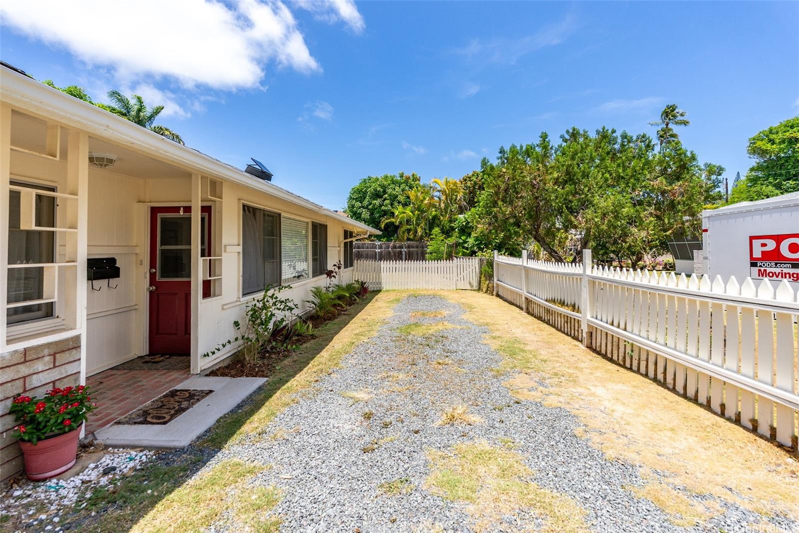 138  Kapaa Street Kalama Tract, Kailua home - photo 4 of 21