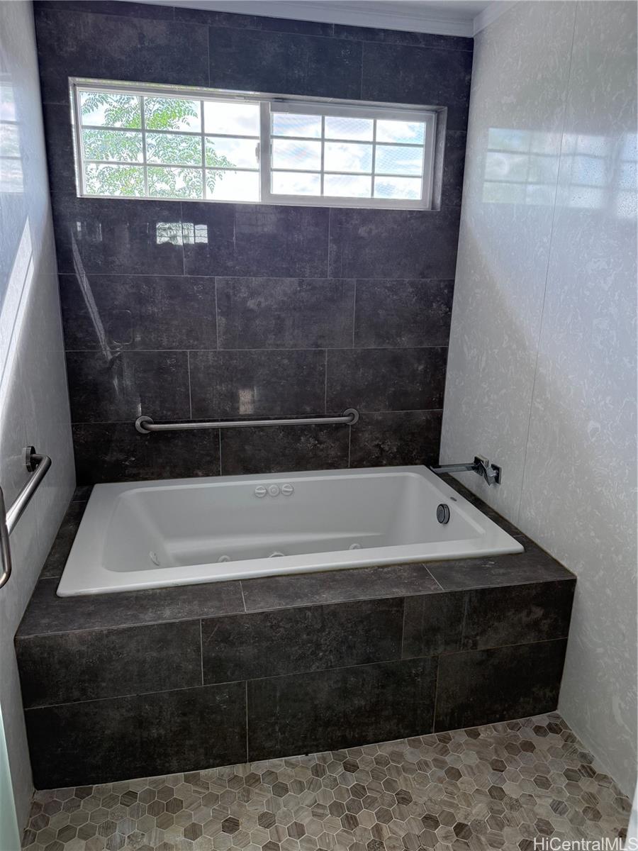 1380 Hoona St Pearl City - Rental - photo 13 of 23