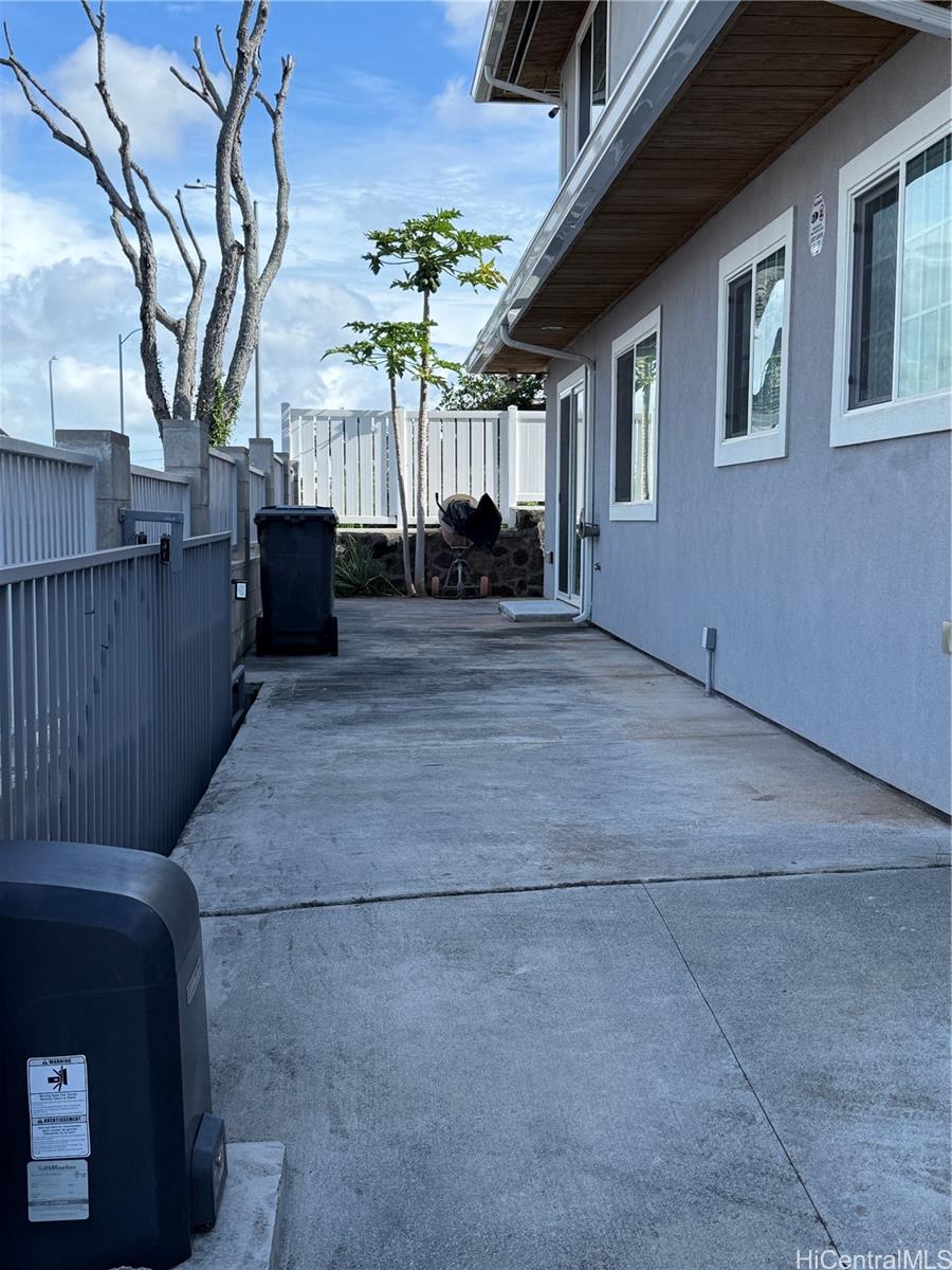 1380 Hoona St Pearl City - Rental - photo 21 of 23