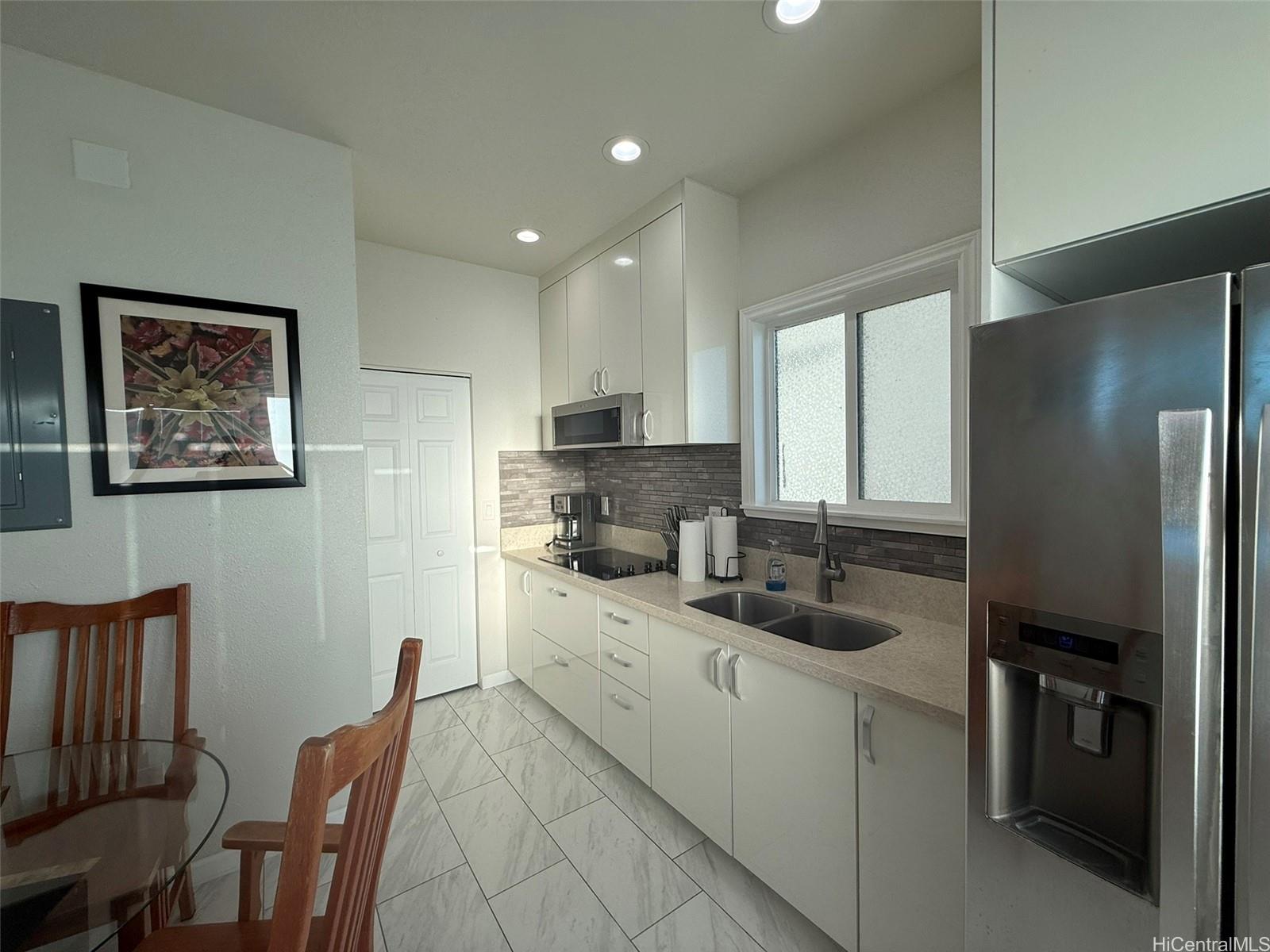 1380-B Hoona Street Pearl City - Rental - photo 5 of 22