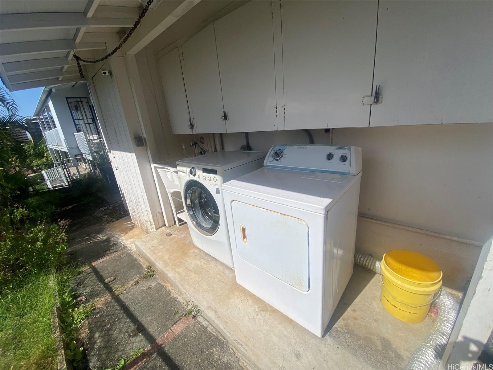 1382 Frank St Honolulu - Rental - photo 2 of 10