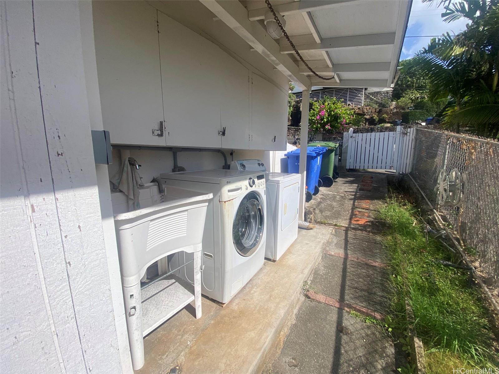 1382 Frank St Honolulu - Rental - photo 10 of 10