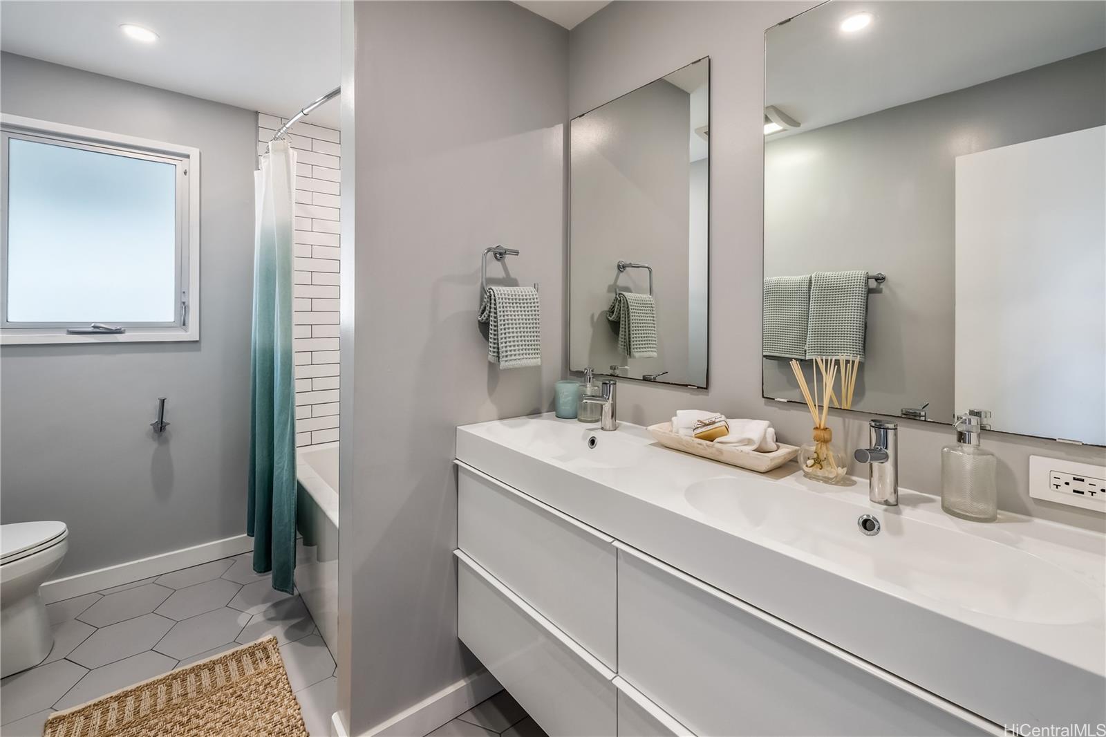 1384 Nanawale Pl Kailua - Rental - photo 13 of 22