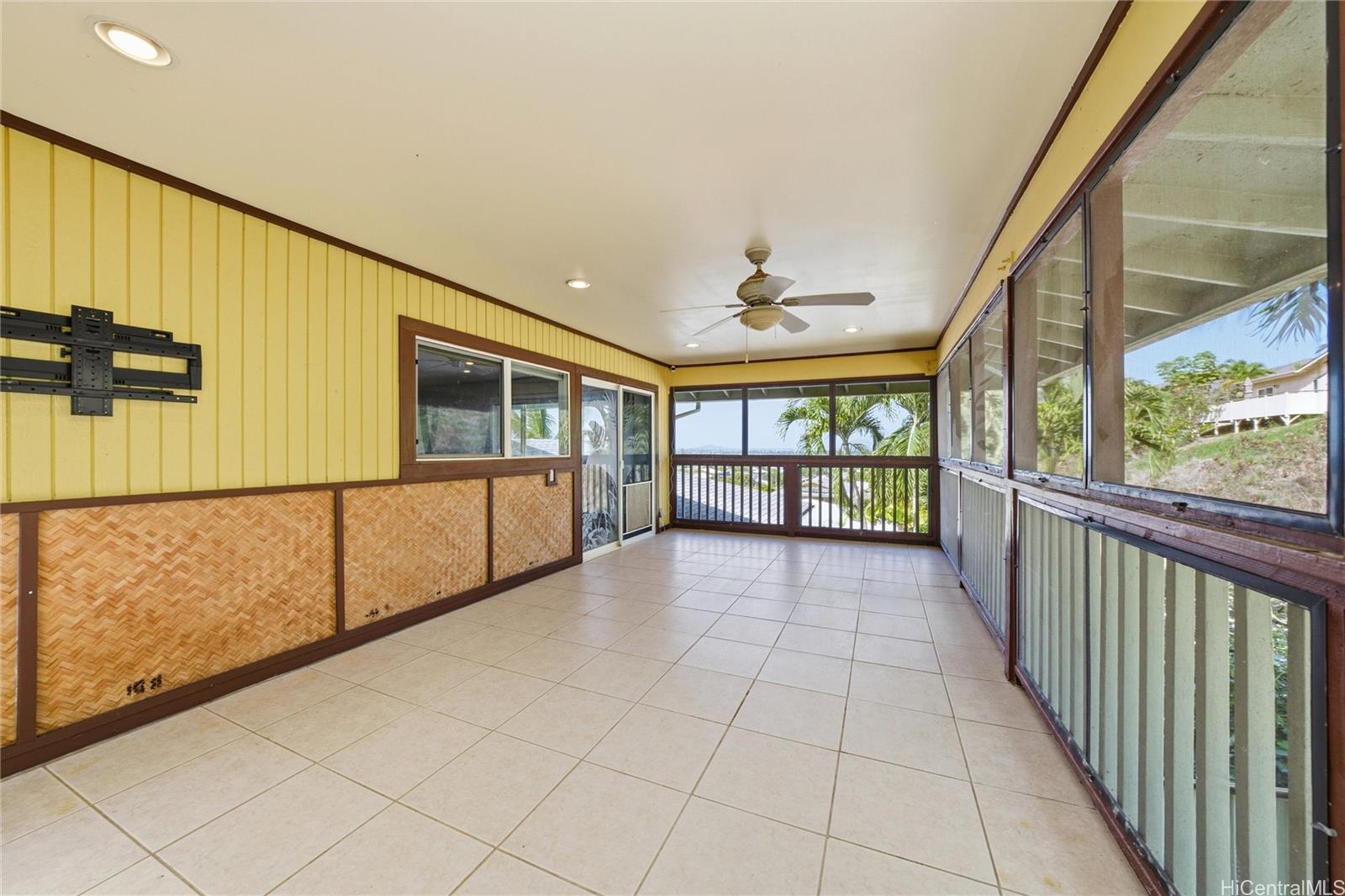 1386  Nanialii Street Keolu Hills, Kailua home - photo 19 of 25