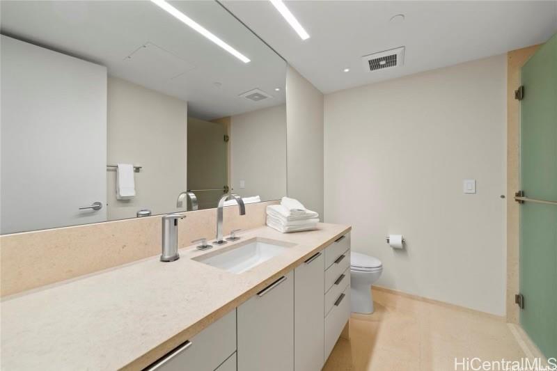 Park Lane condo # 1406, Honolulu, Hawaii - photo 11 of 17