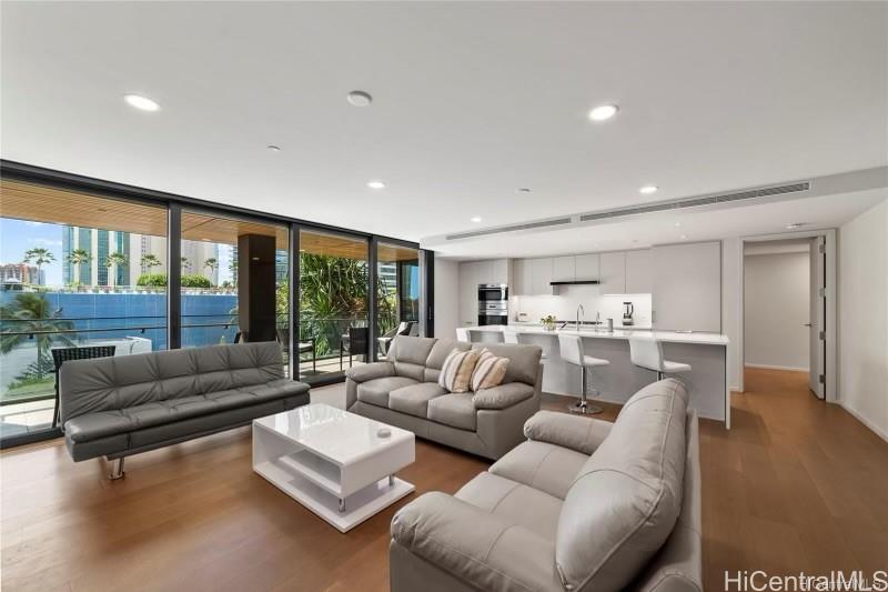 Park Lane condo # 1406, Honolulu, Hawaii - photo 6 of 17