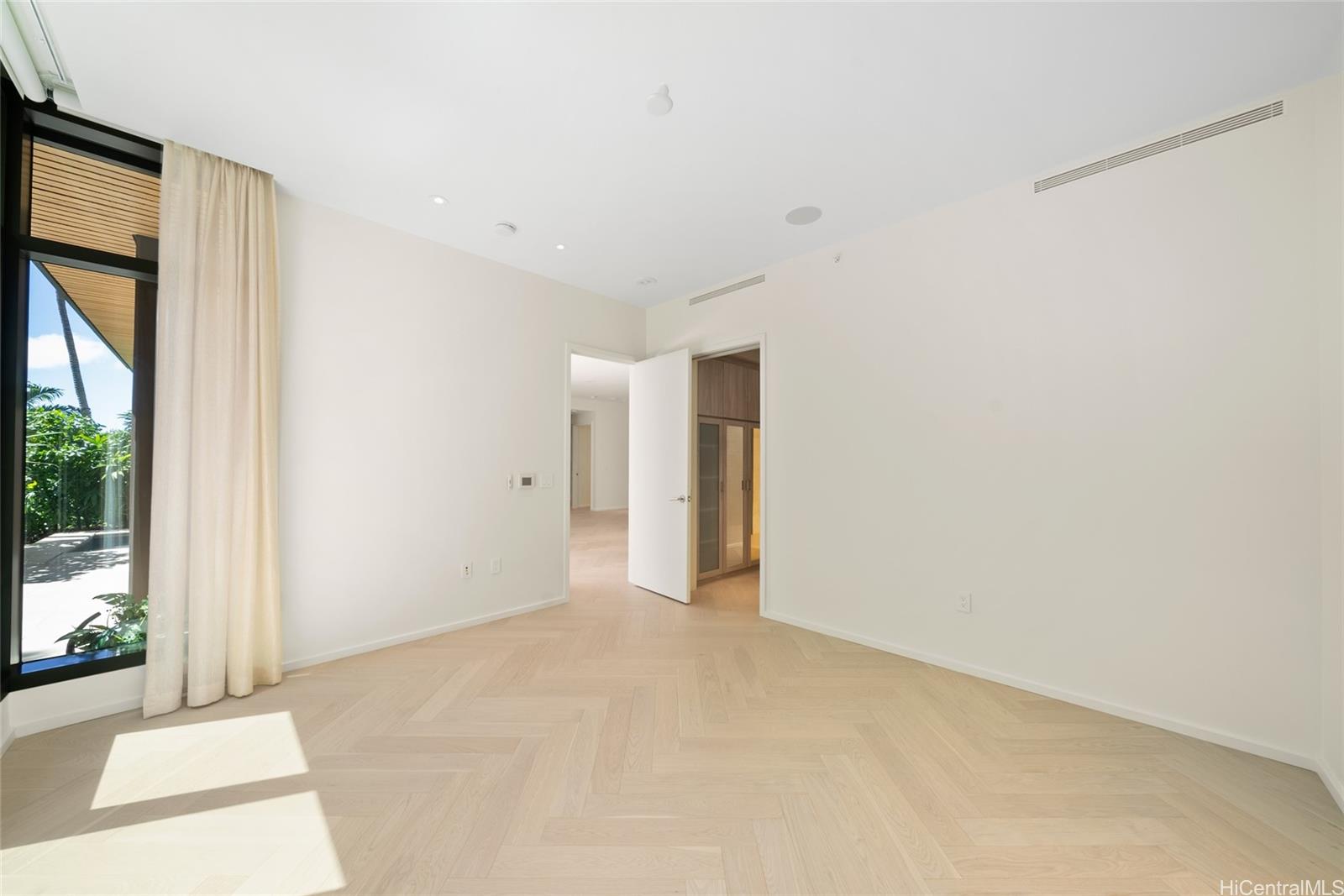 Park Lane condo # 2302, Honolulu, Hawaii - photo 13 of 25