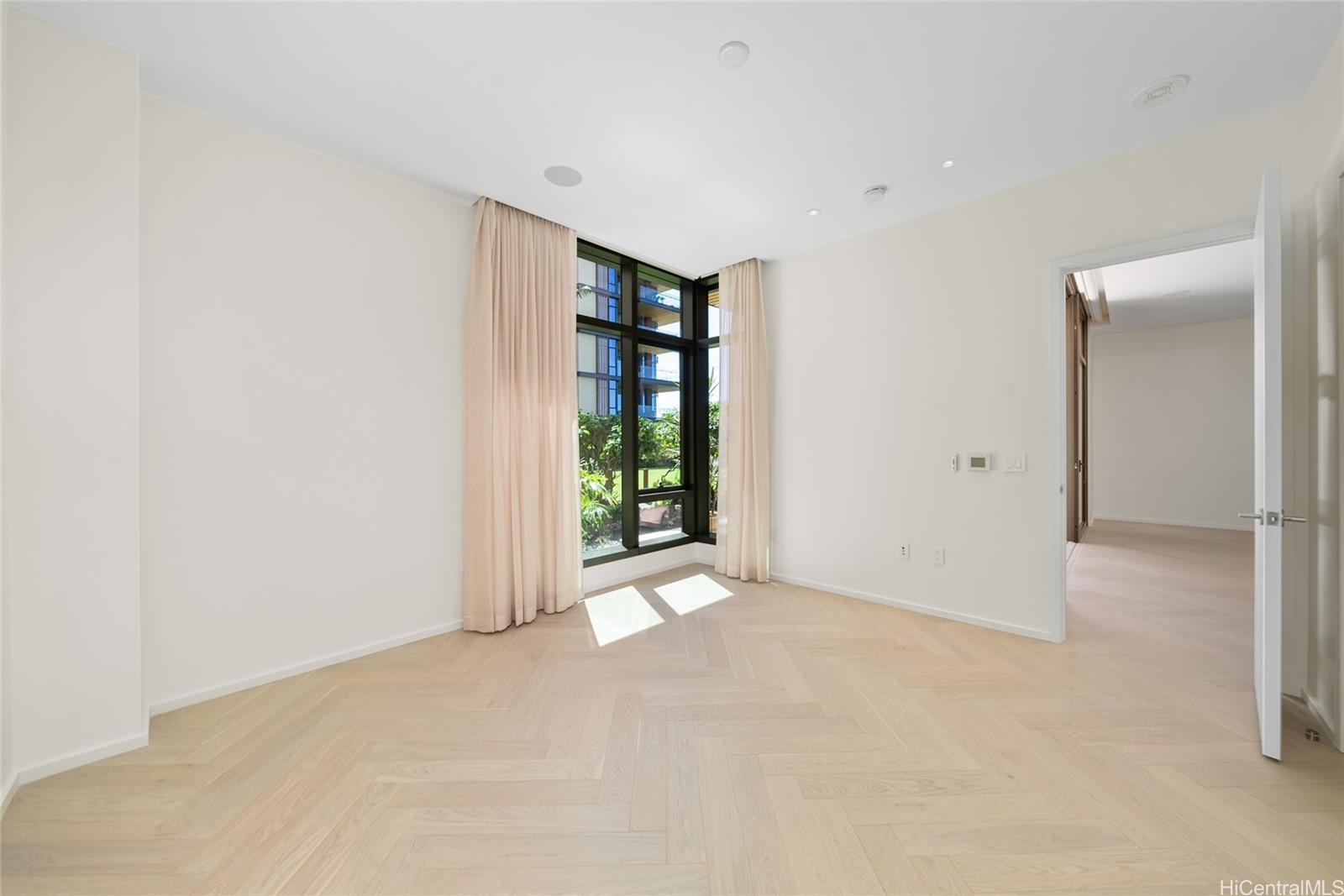 Park Lane condo # 2302, Honolulu, Hawaii - photo 14 of 25