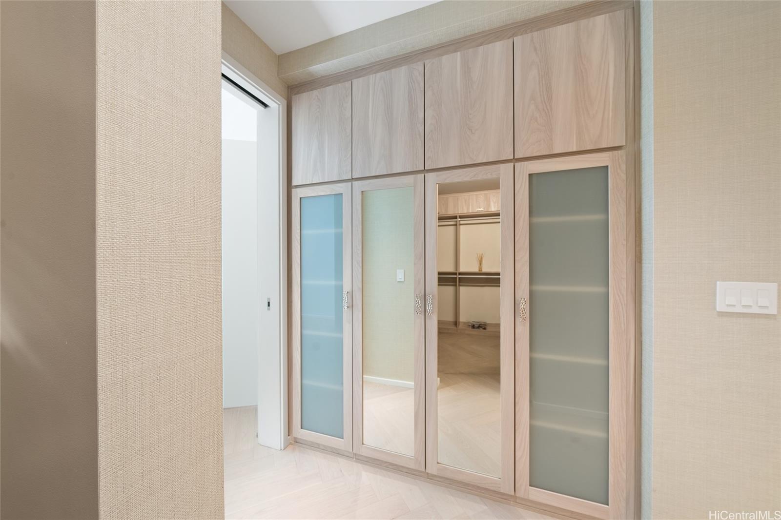 Park Lane condo # 2302, Honolulu, Hawaii - photo 15 of 25