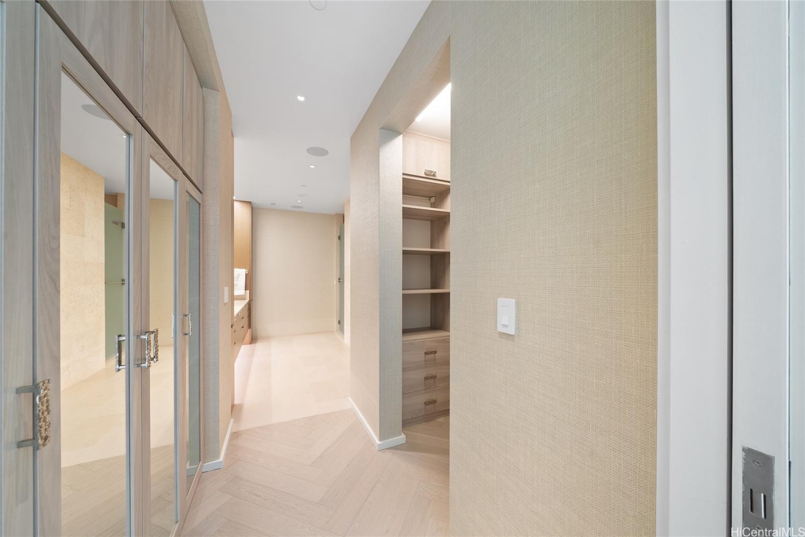 Park Lane condo # 2302, Honolulu, Hawaii - photo 16 of 25