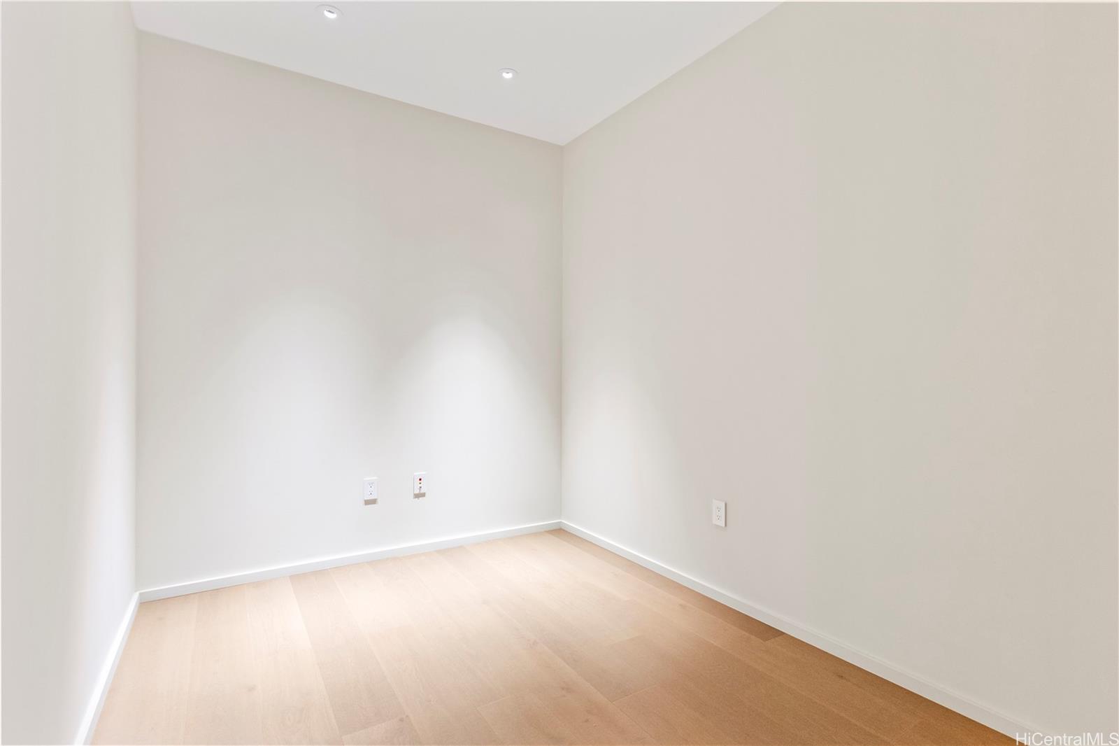 Park Lane condo # 2303, Honolulu, Hawaii - photo 19 of 19