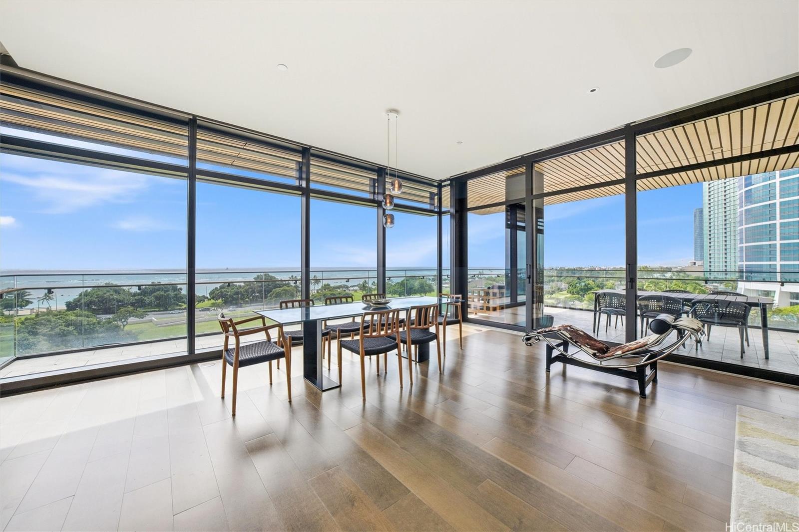 Park Lane condo # 2701, Honolulu, Hawaii - photo 2 of 25