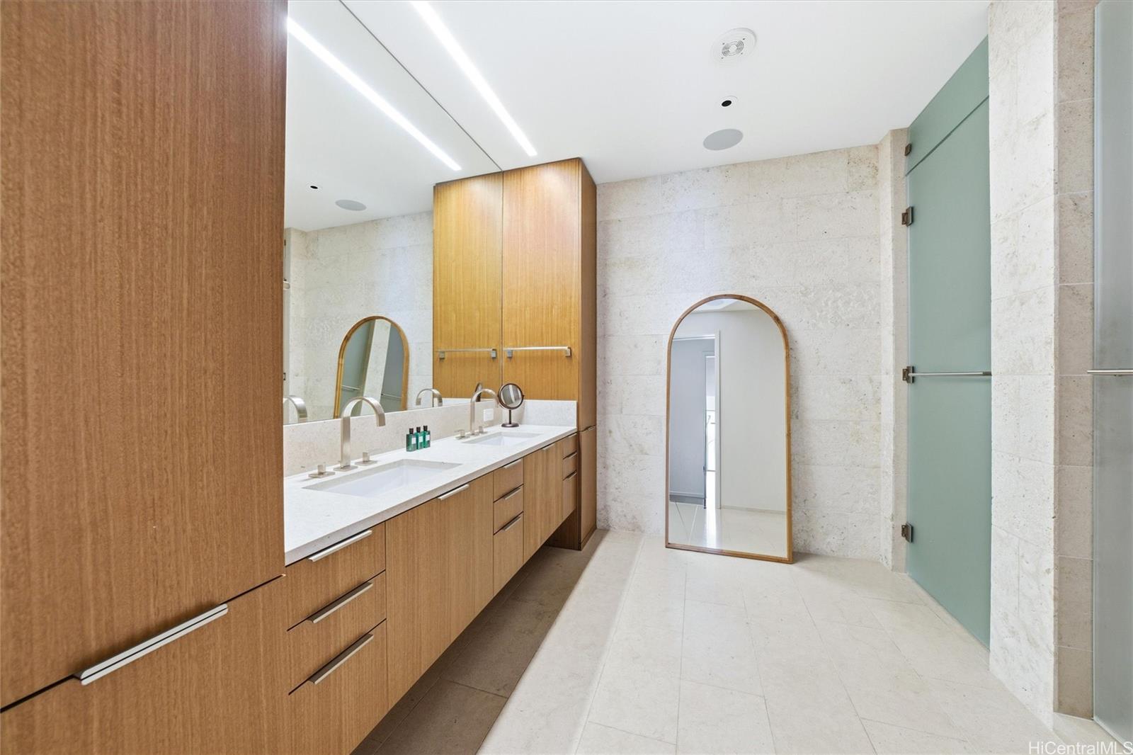 Park Lane condo # 2701, Honolulu, Hawaii - photo 19 of 25