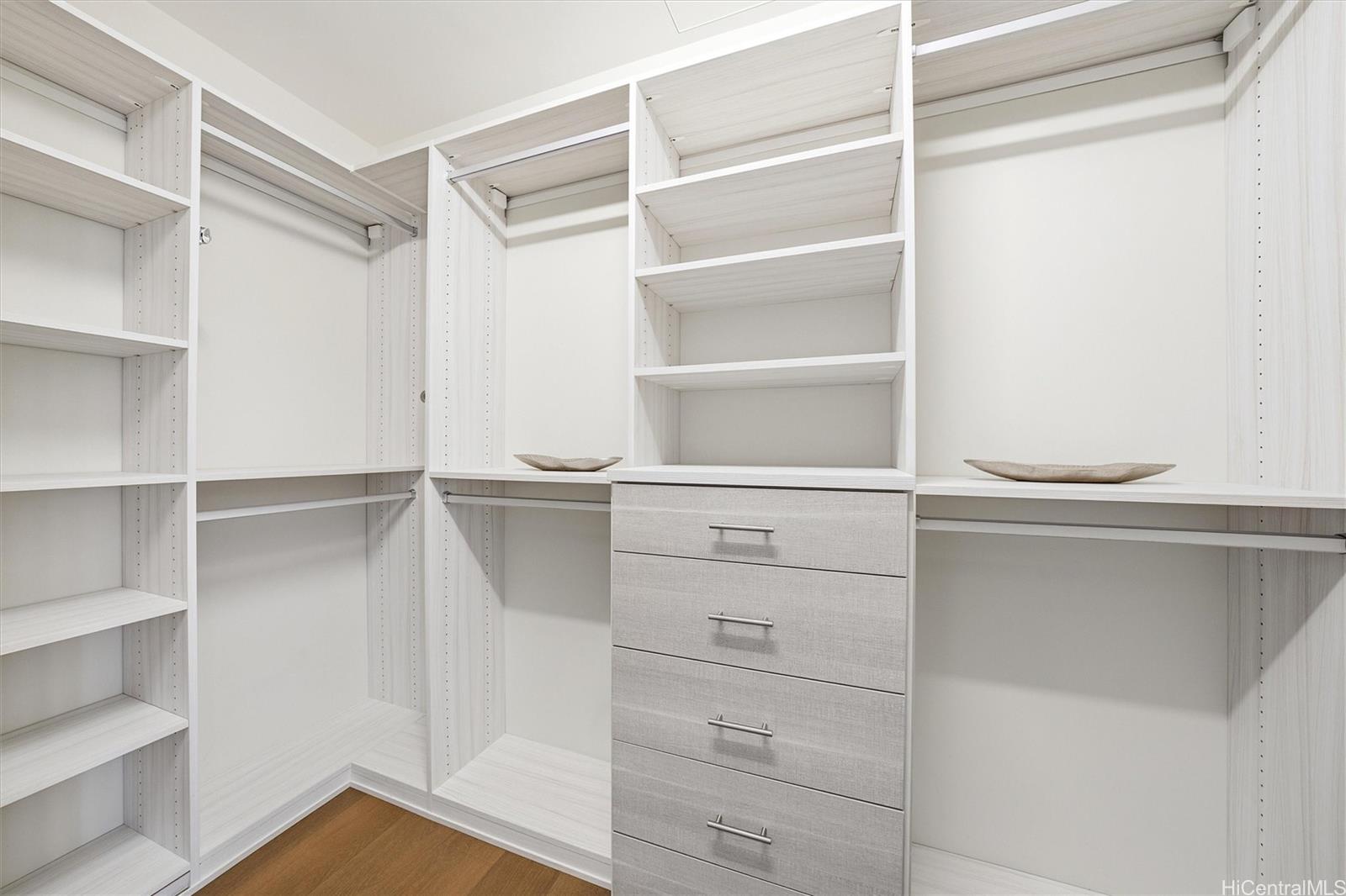 Park Lane condo # 2701, Honolulu, Hawaii - photo 20 of 25