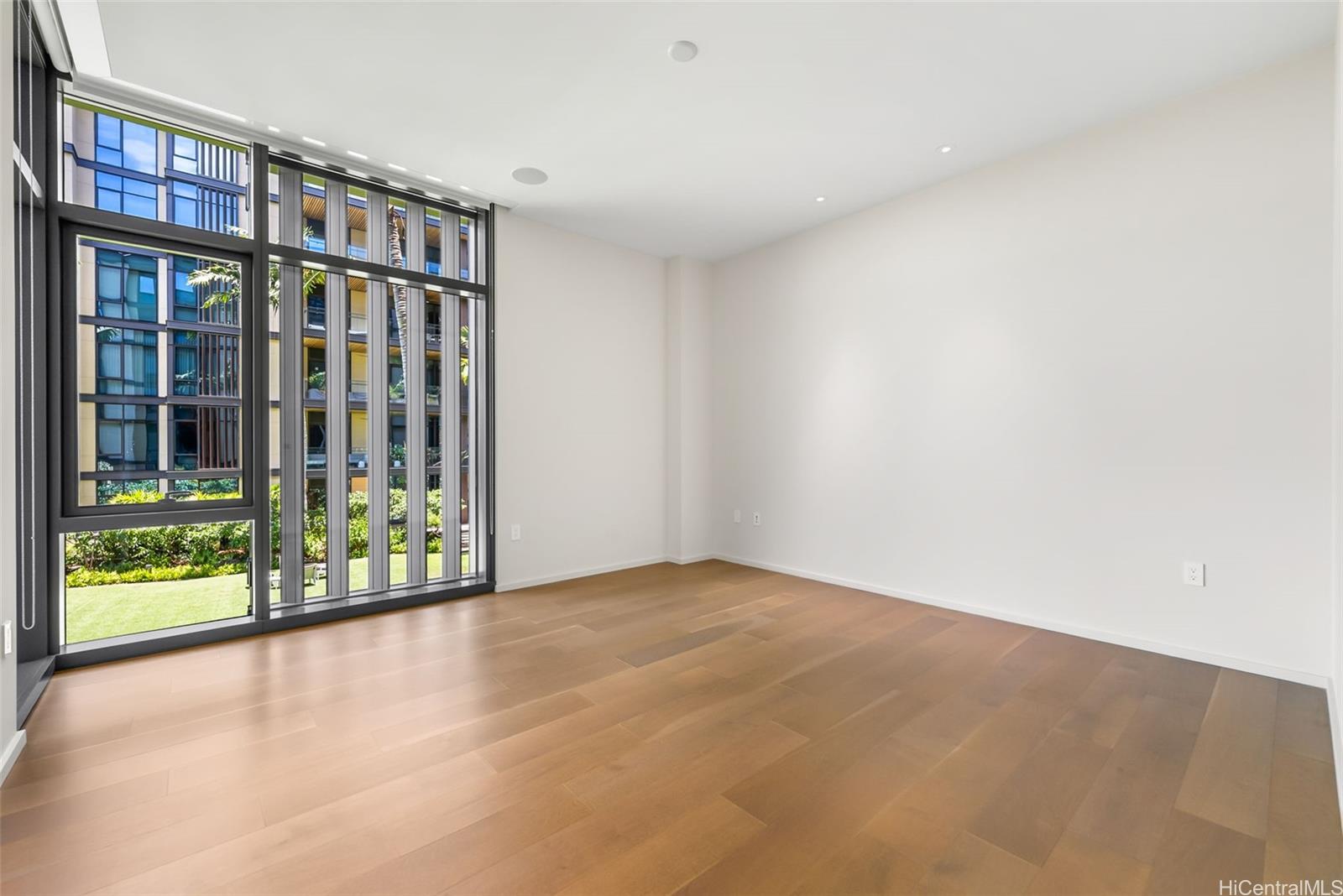 Park Lane condo # 3401, Honolulu, Hawaii - photo 13 of 25