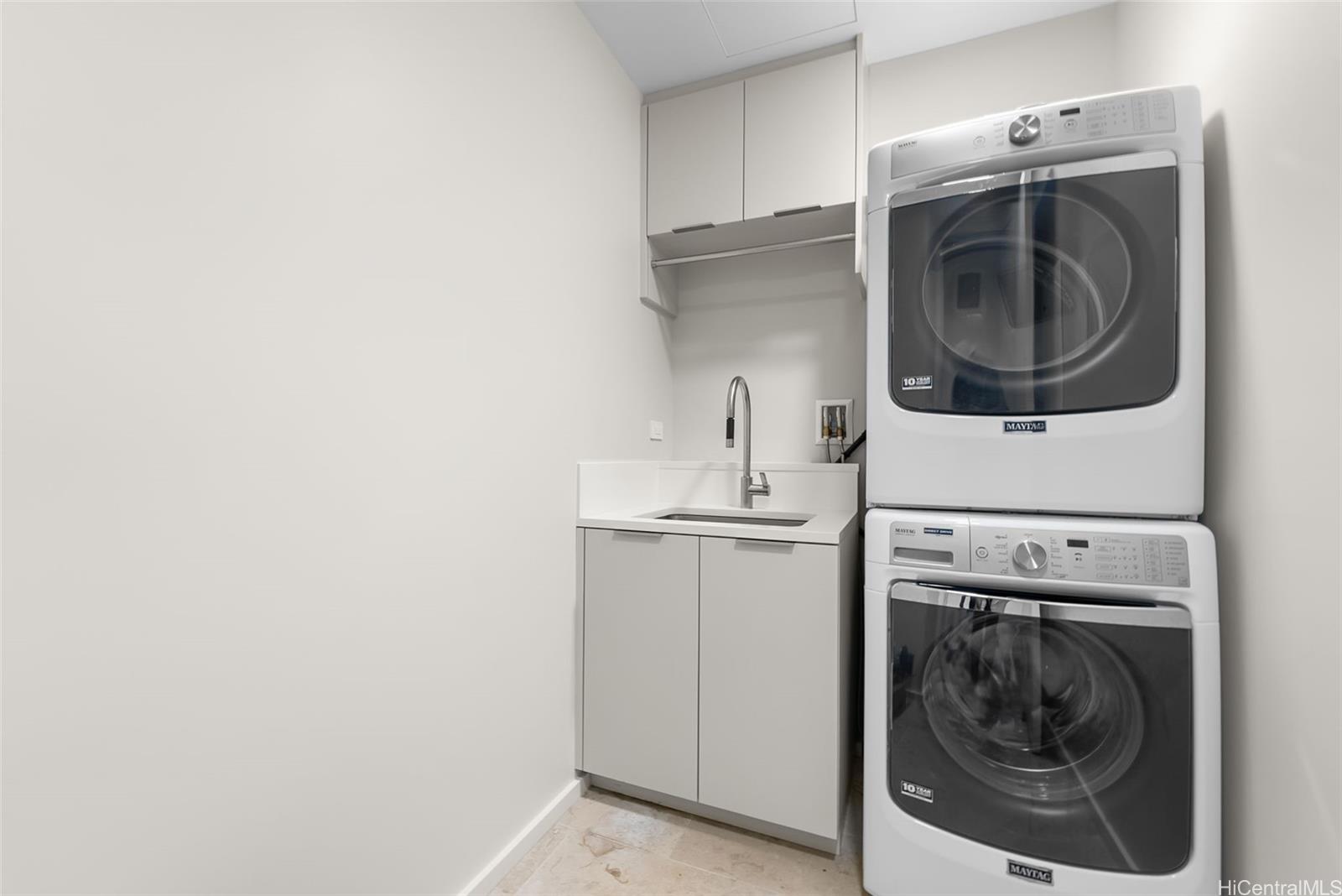 Park Lane condo # 3401, Honolulu, Hawaii - photo 17 of 25