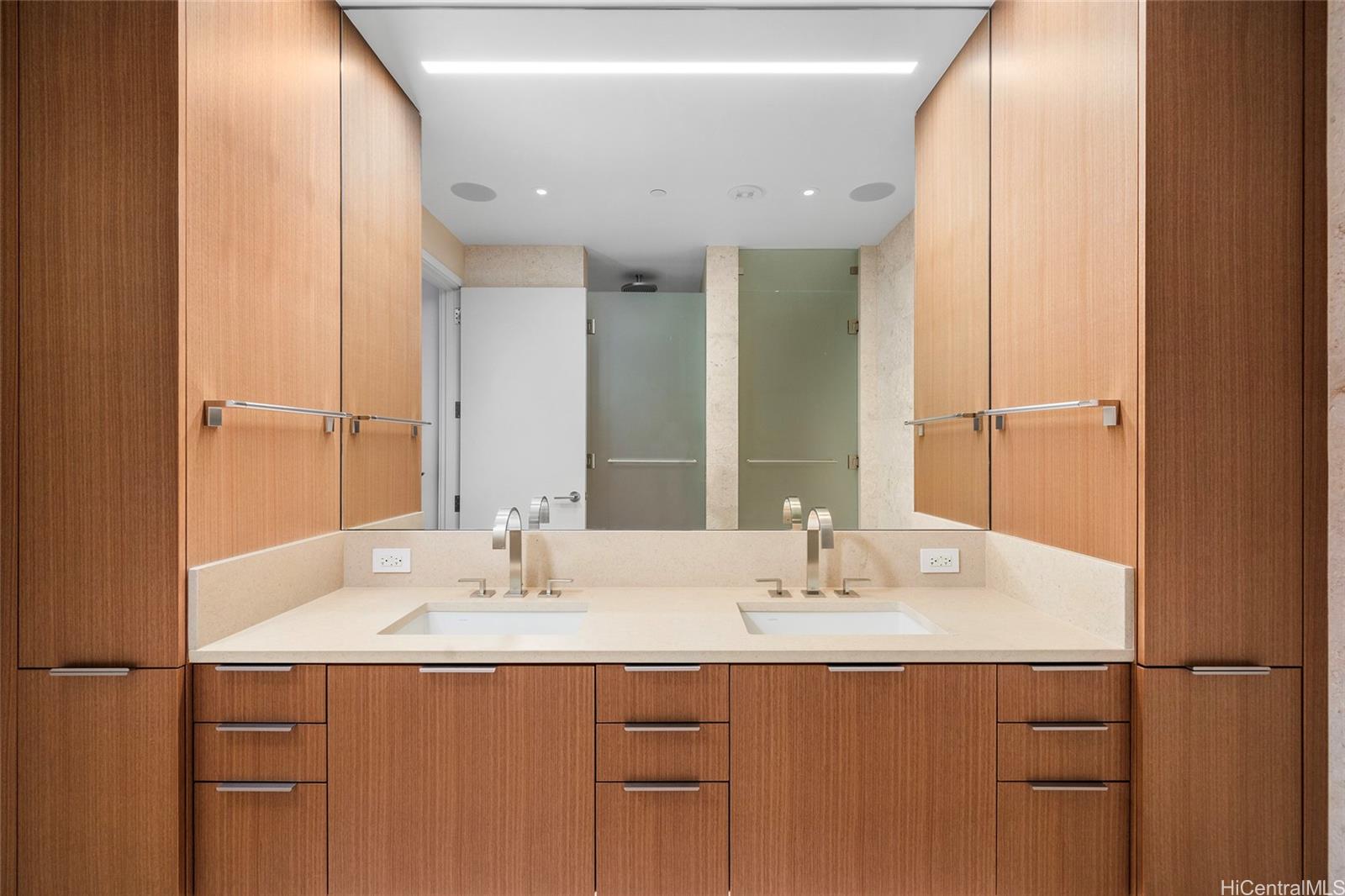 Park Lane condo # 5301, Honolulu, Hawaii - photo 11 of 25