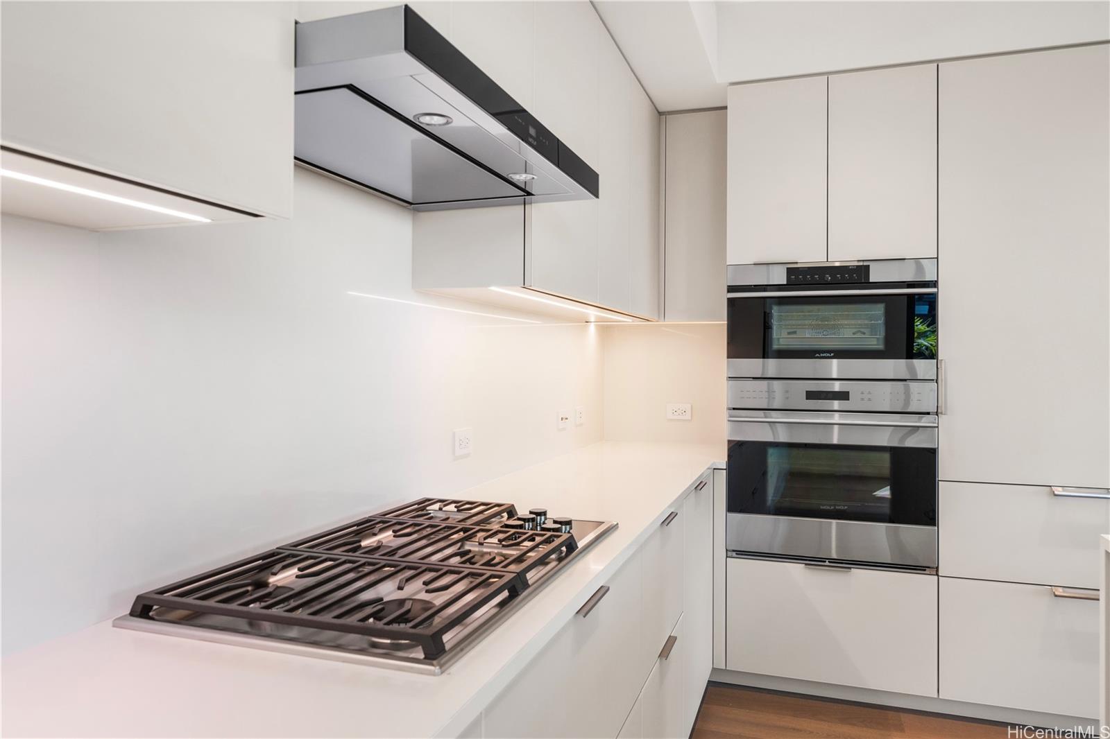 Park Lane condo # 5301, Honolulu, Hawaii - photo 5 of 25