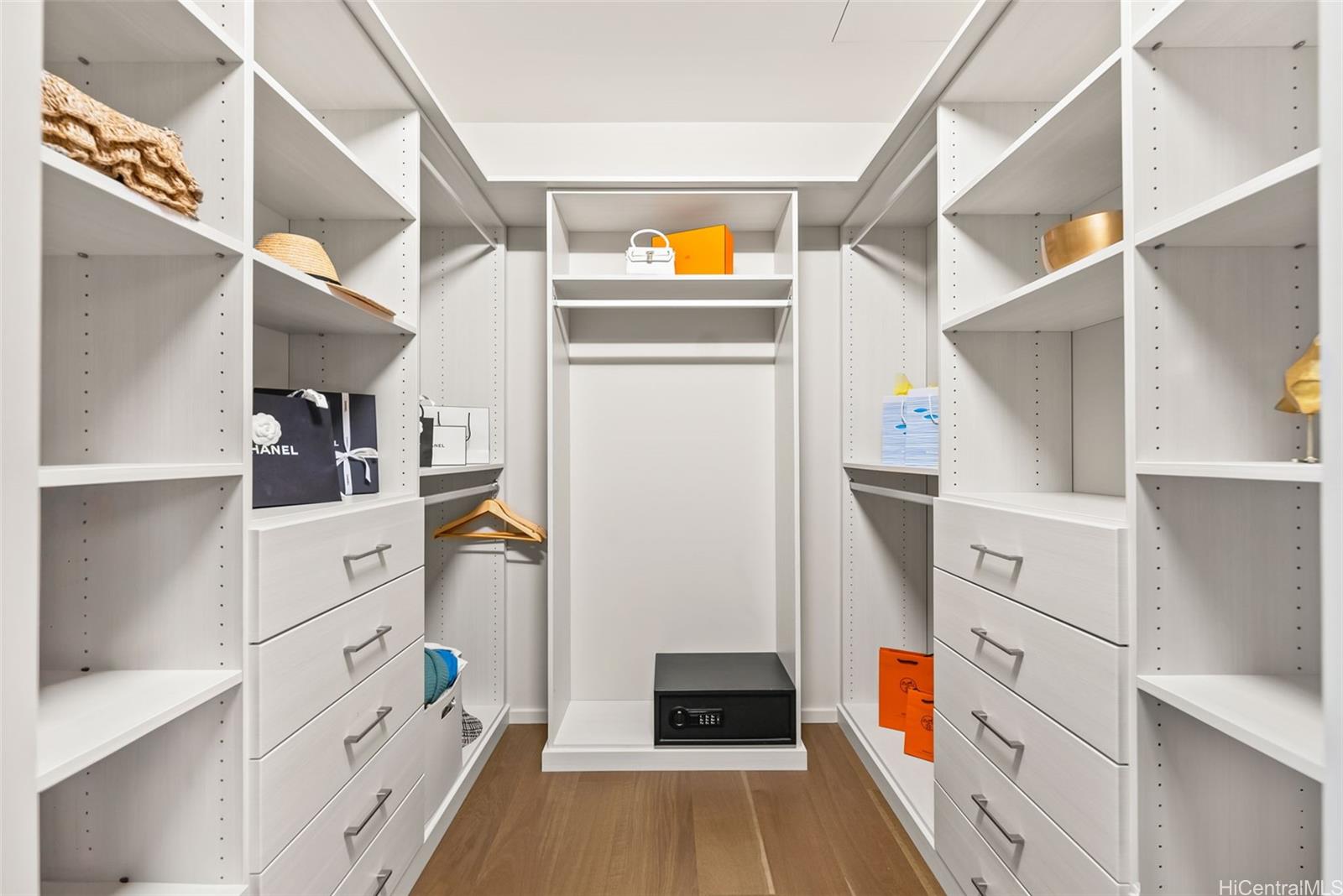 Park Lane condo # 5603, Honolulu, Hawaii - photo 11 of 25