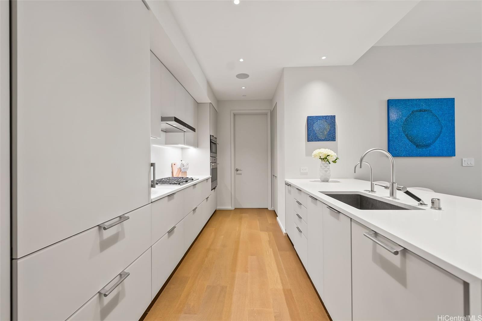 Park Lane condo # 5603, Honolulu, Hawaii - photo 8 of 25