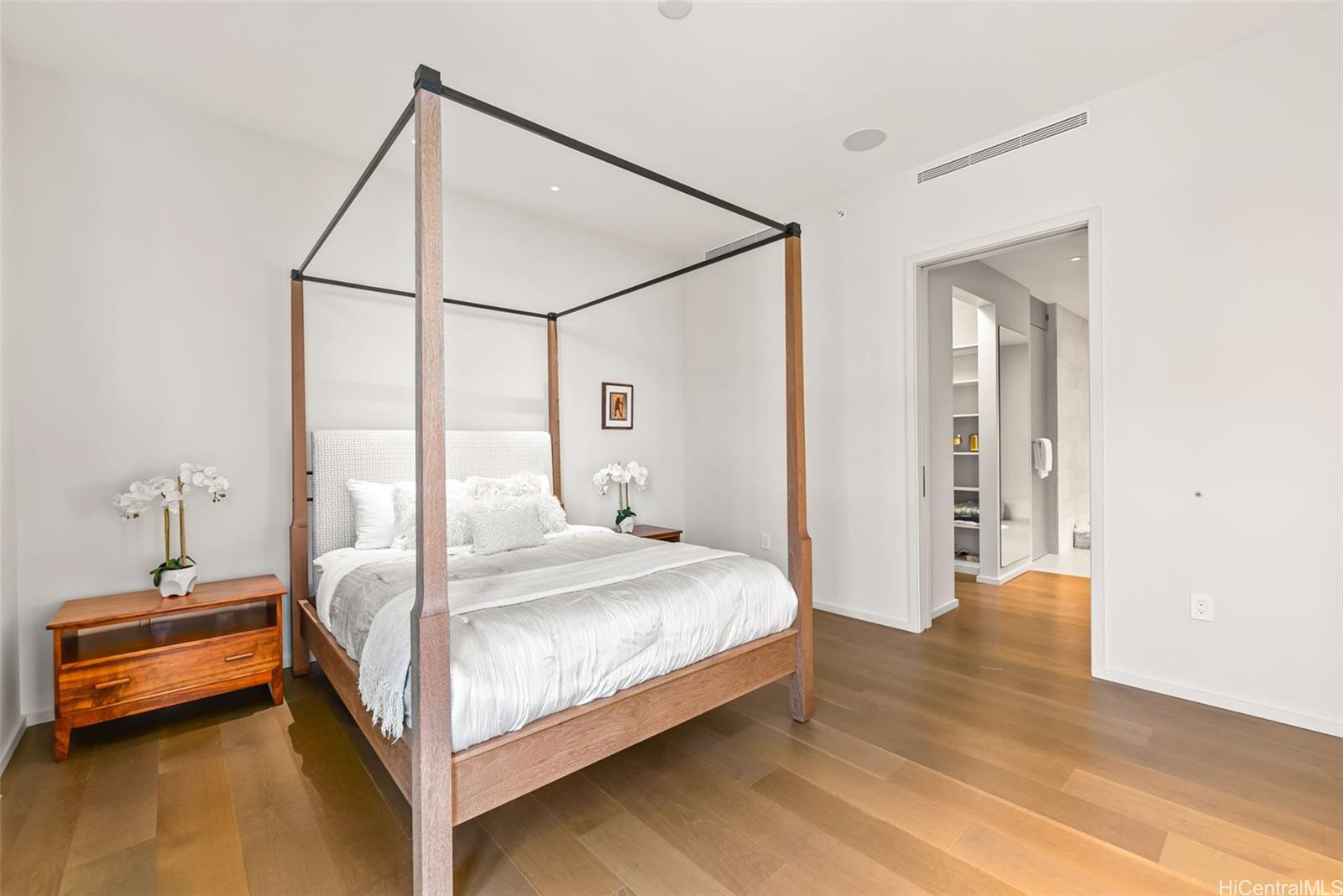 Park Lane condo # 5603, Honolulu, Hawaii - photo 9 of 25