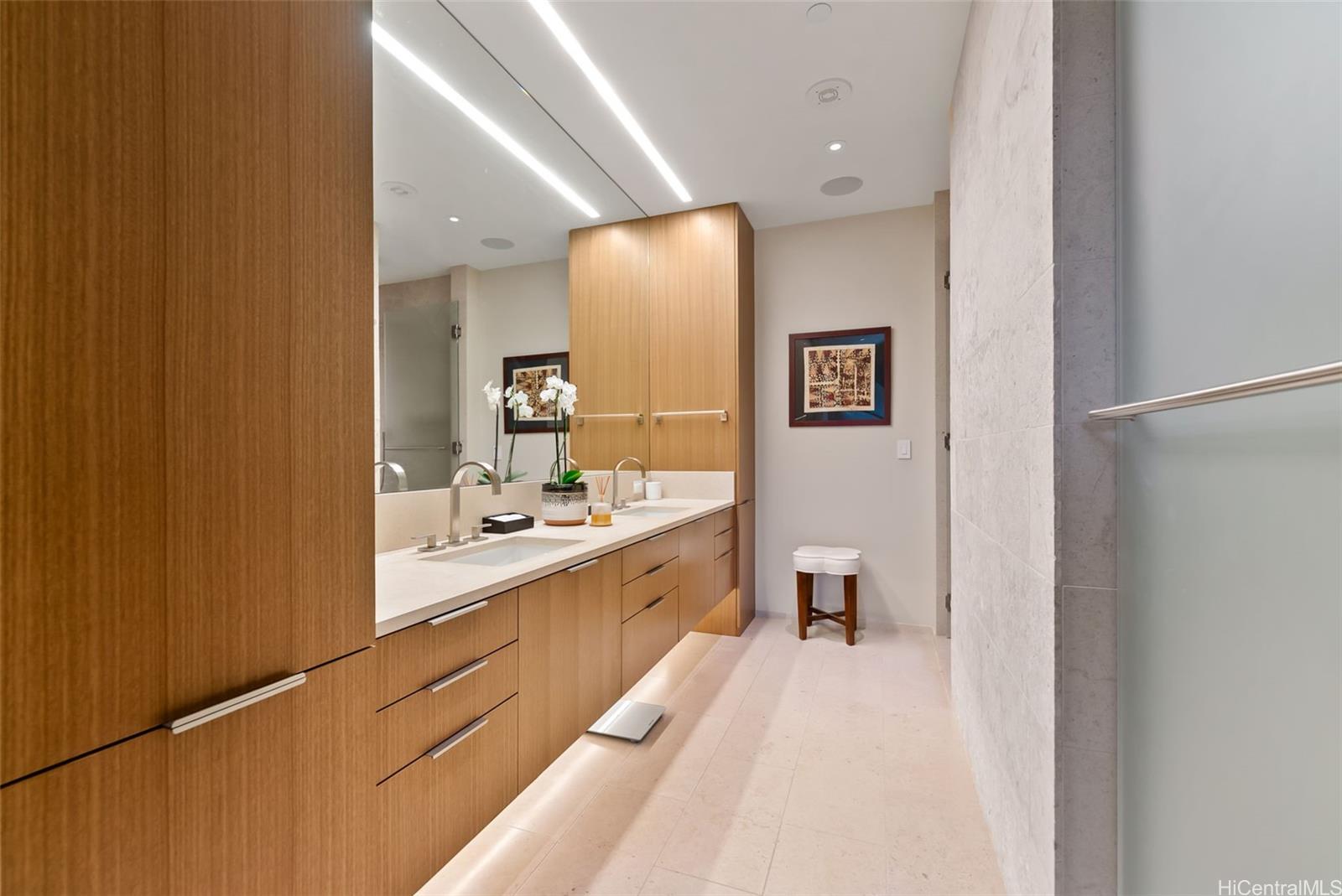 Park Lane condo # 5802, Honolulu, Hawaii - photo 13 of 25