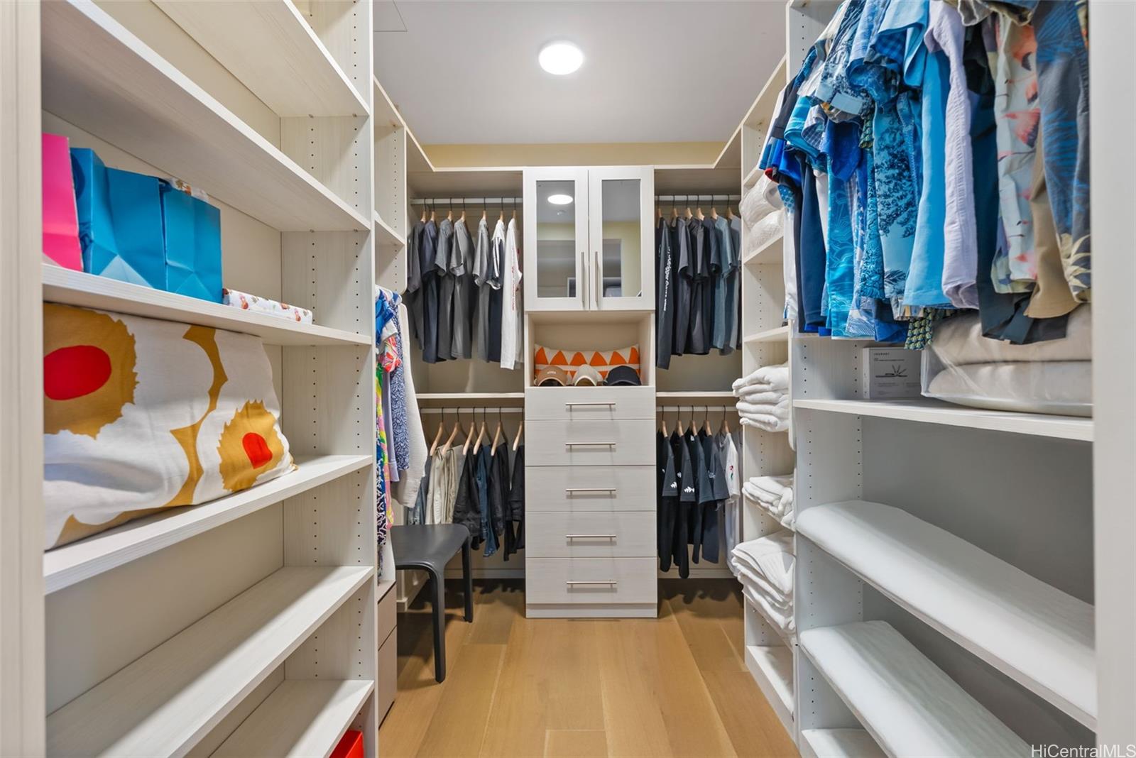 Park Lane condo # 5802, Honolulu, Hawaii - photo 14 of 25