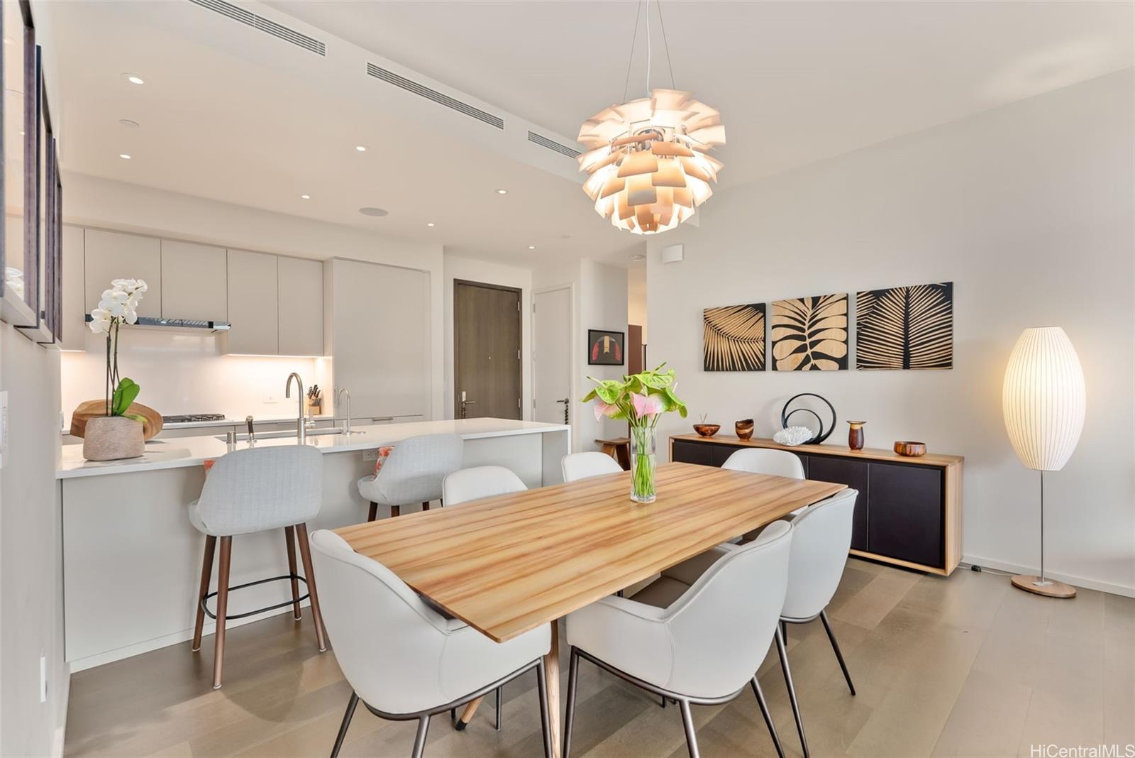 Park Lane condo # 5802, Honolulu, Hawaii - photo 8 of 25