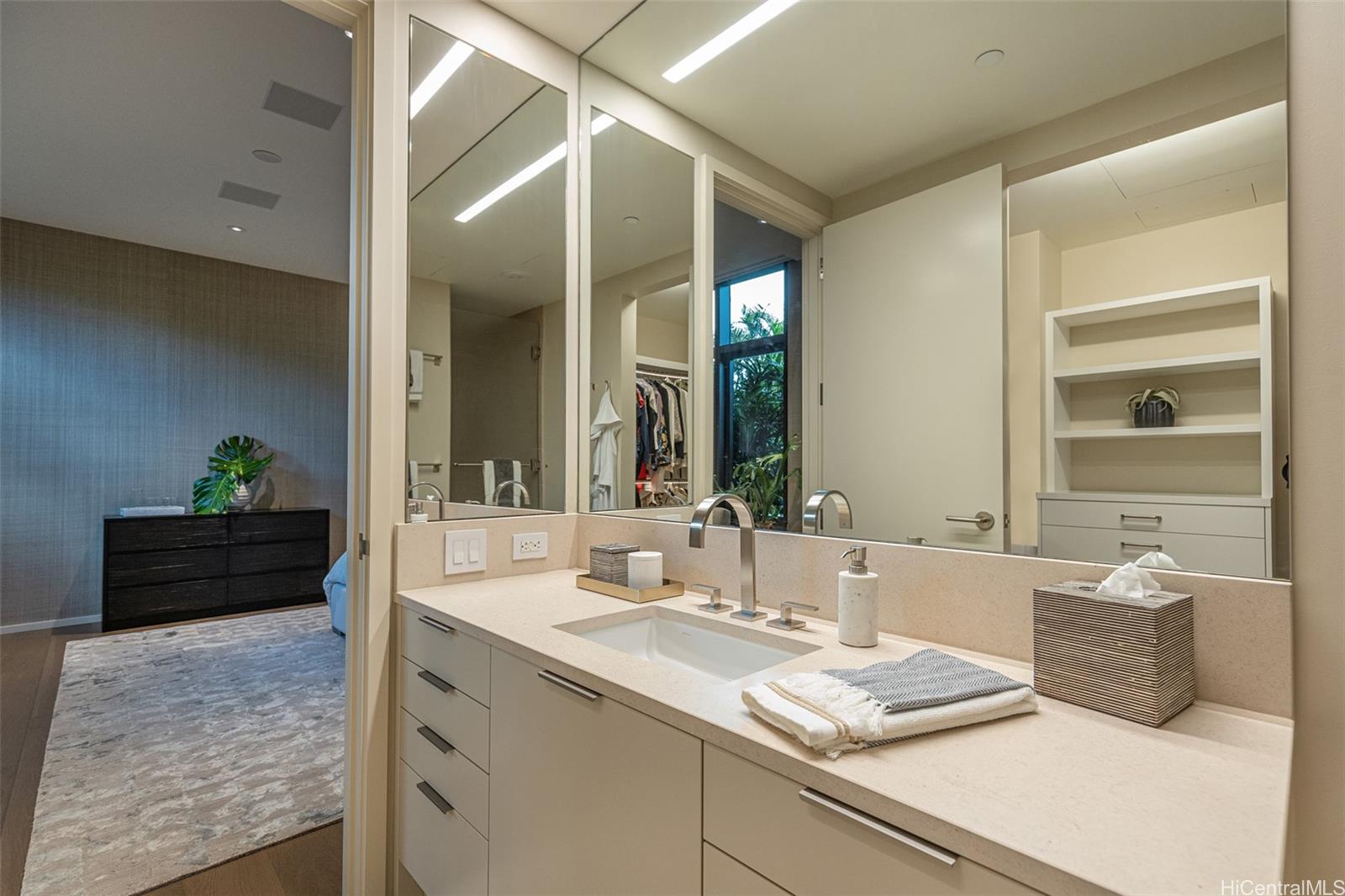 Park Lane condo # 6504, Honolulu, Hawaii - photo 21 of 23