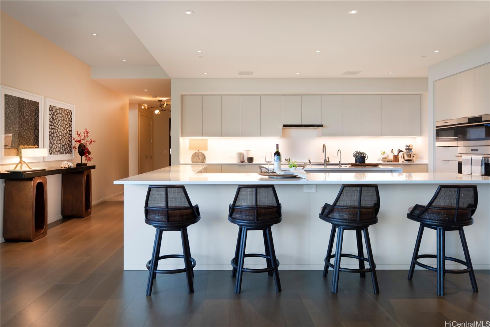 Park Lane condo # 6504, Honolulu, Hawaii - photo 7 of 23