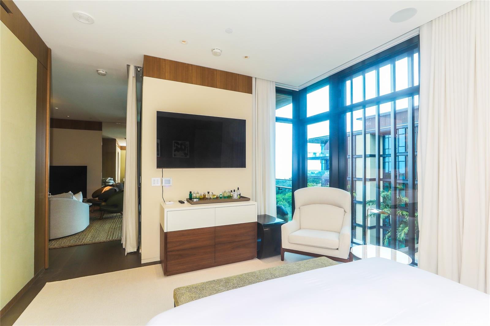 Park Lane condo # 6703, Honolulu, Hawaii - photo 10 of 17