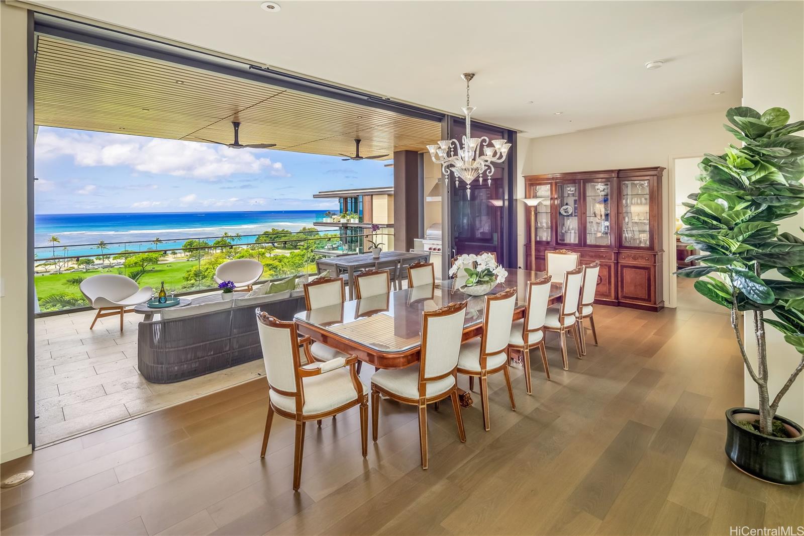 Park Lane condo # 6805, Honolulu, Hawaii - photo 2 of 25