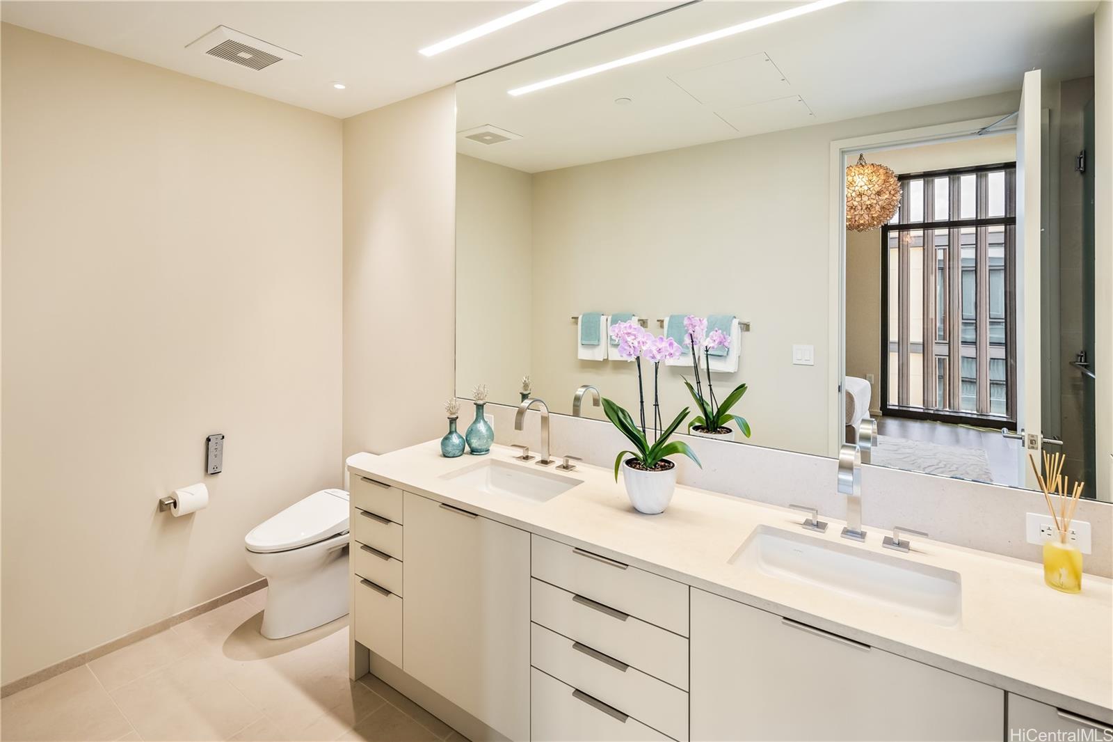 Park Lane condo # 6805, Honolulu, Hawaii - photo 15 of 25