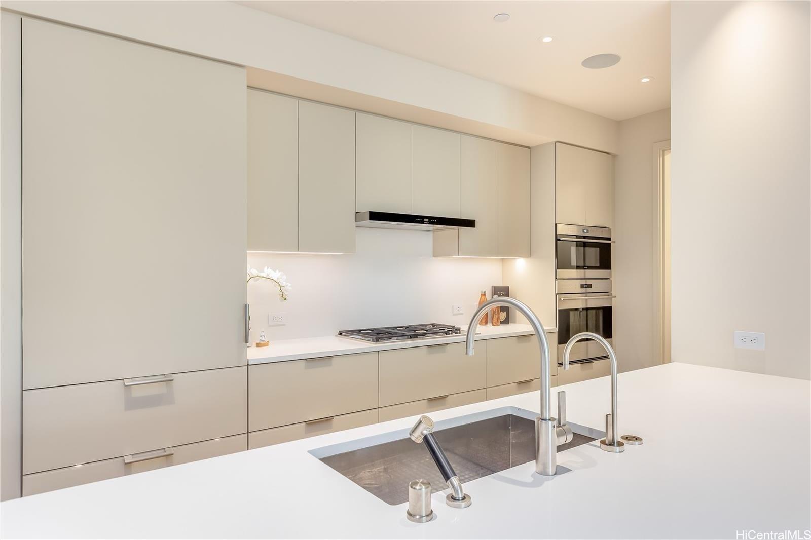 Park Lane condo # 7703, Honolulu, Hawaii - photo 15 of 25