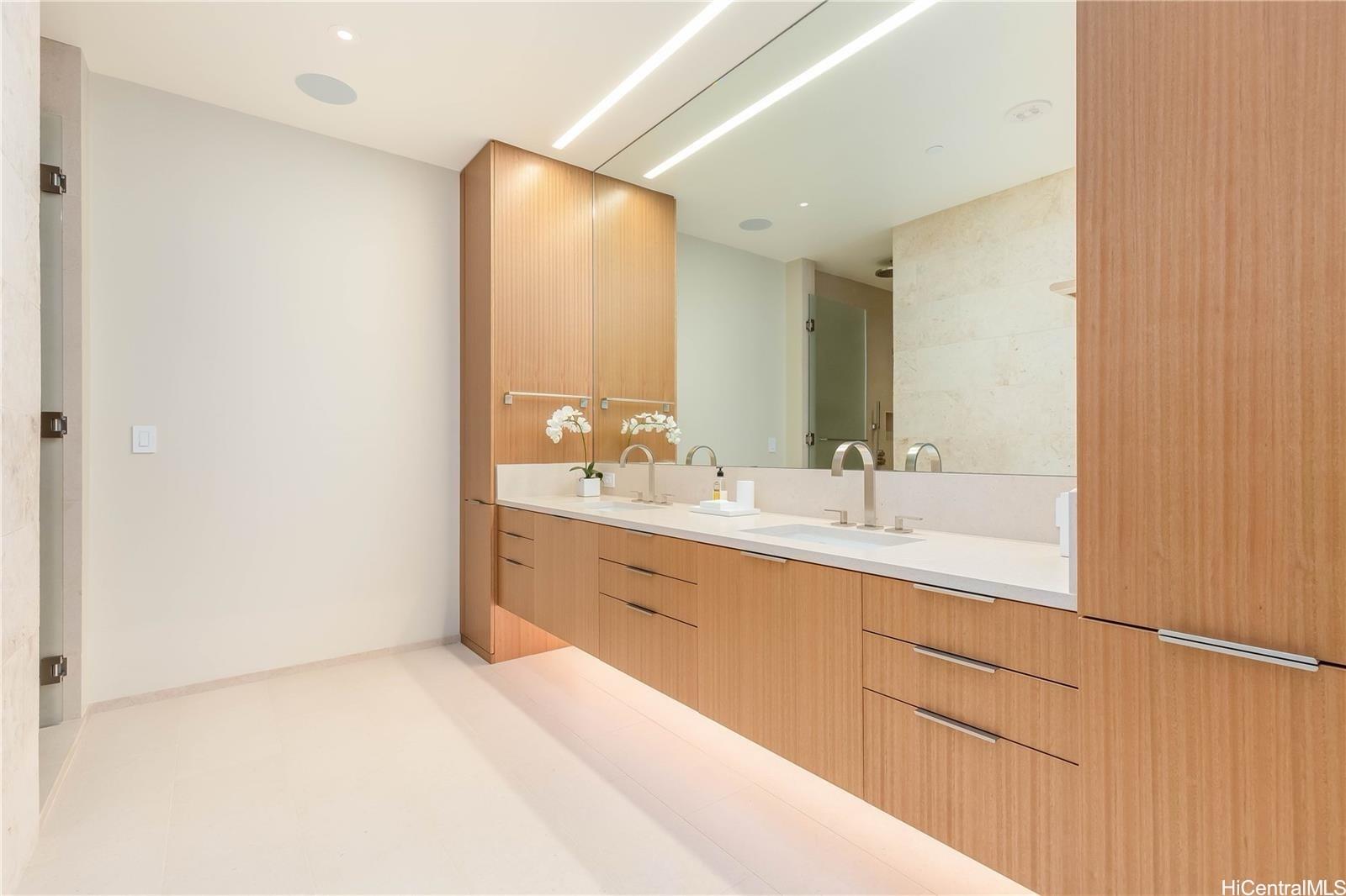 Park Lane condo # 7703, Honolulu, Hawaii - photo 17 of 25