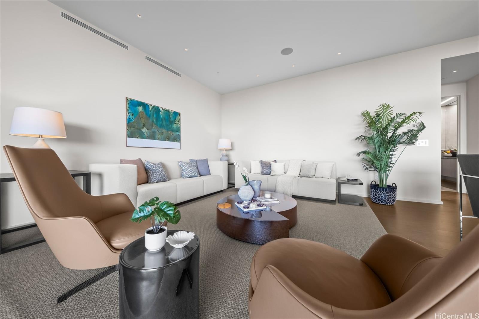 Park Lane condo # 8404, Honolulu, Hawaii - photo 2 of 20