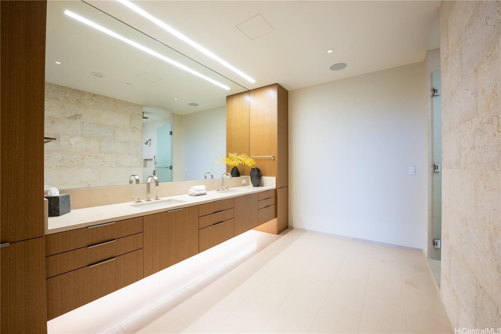 Park Lane condo # 8404, Honolulu, Hawaii - photo 14 of 18