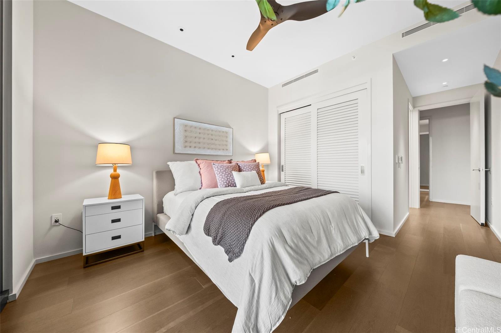 Park Lane condo # 8404, Honolulu, Hawaii - photo 17 of 20