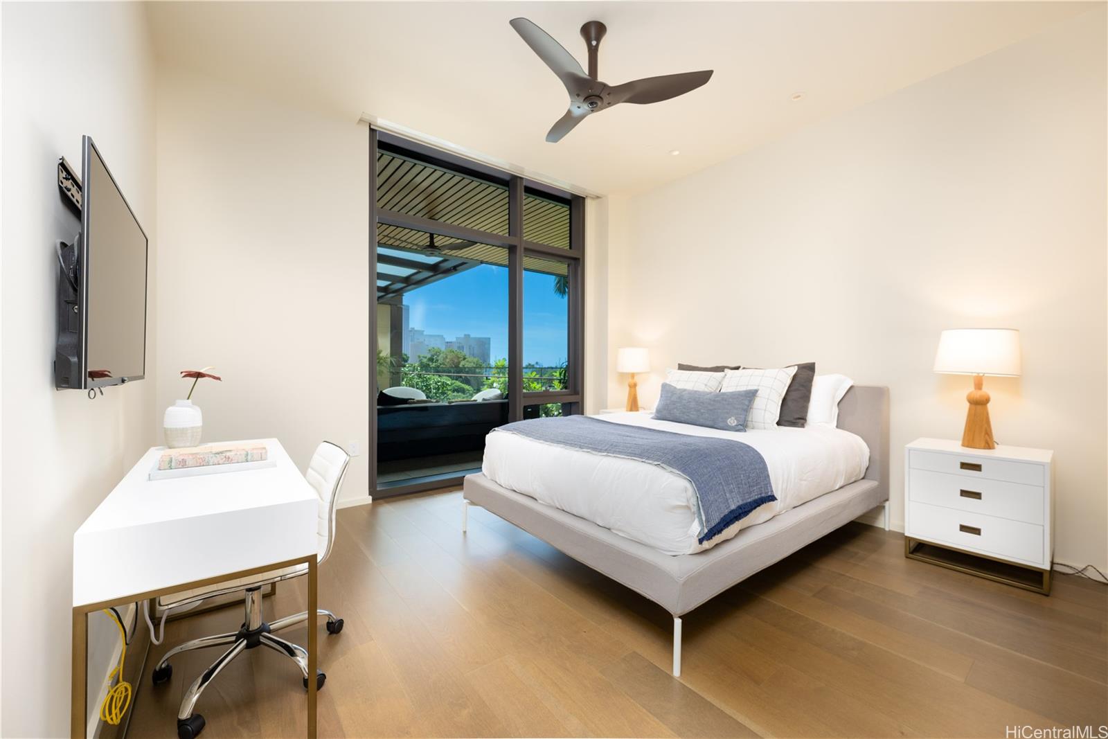 Park Lane condo # 8404, Honolulu, Hawaii - photo 3 of 18