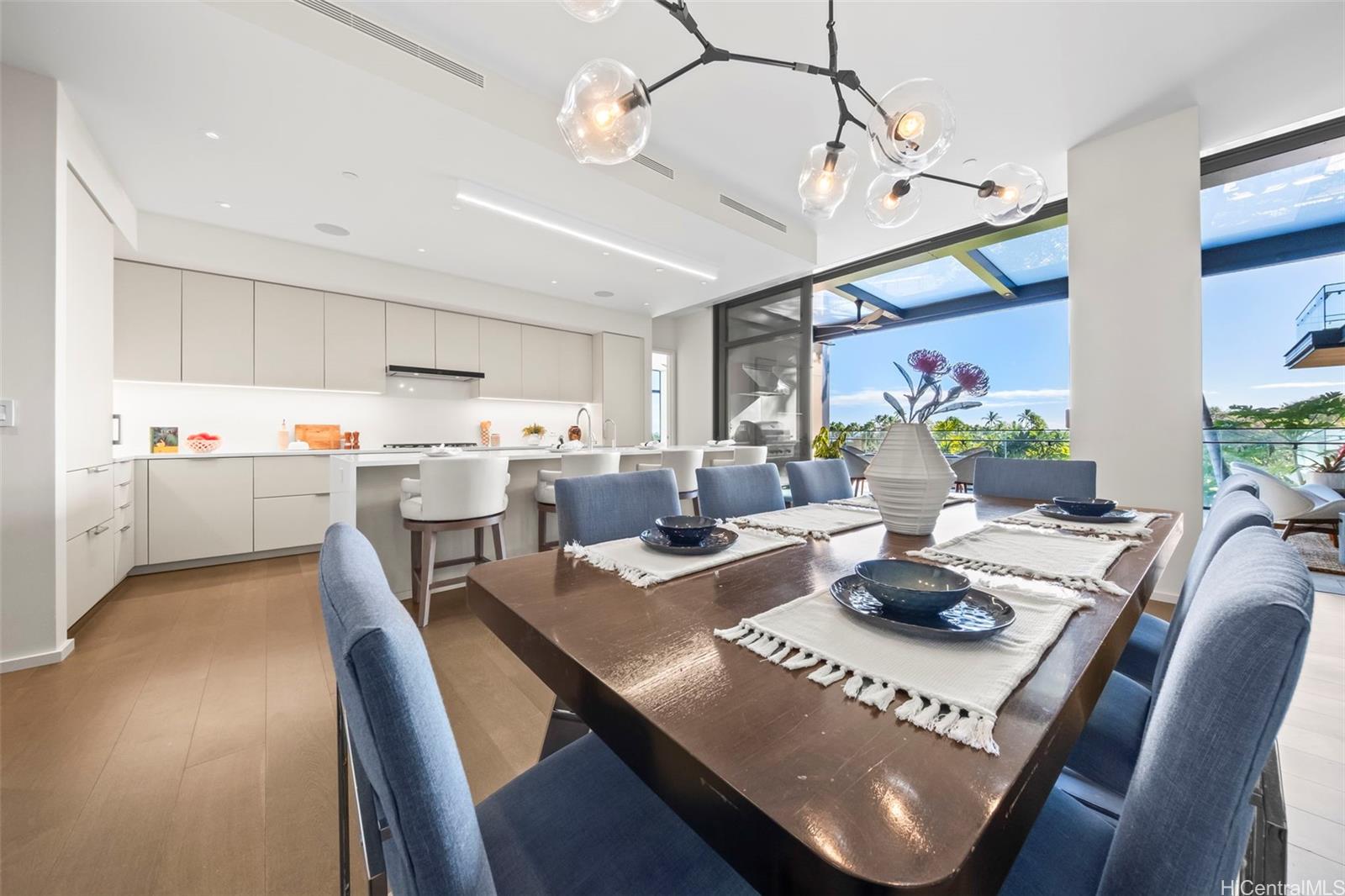 Park Lane condo # 8404, Honolulu, Hawaii - photo 6 of 20