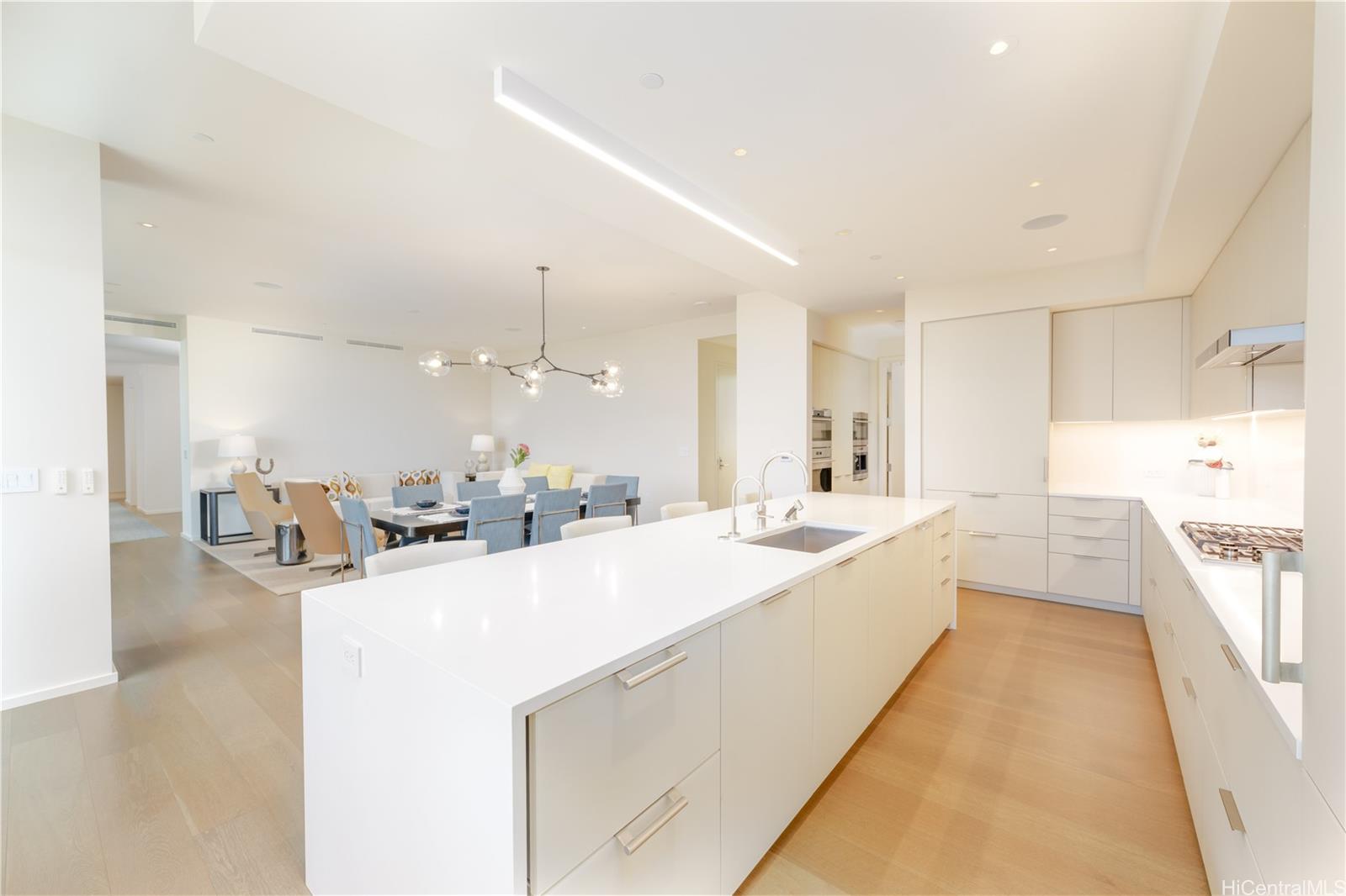 Park Lane condo # 8404, Honolulu, Hawaii - photo 9 of 18