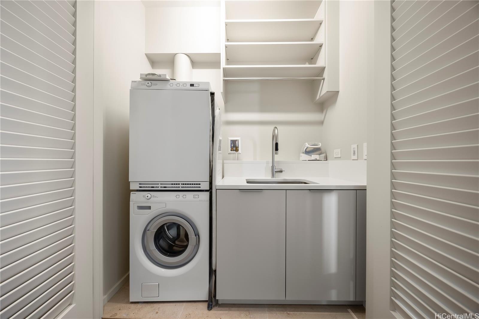 Park Lane condo # 8601, Honolulu, Hawaii - photo 23 of 25