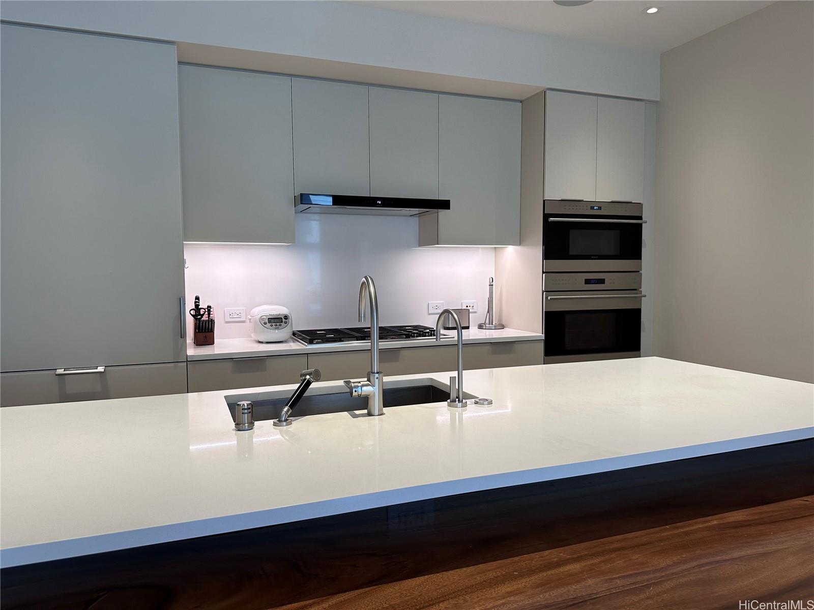 1388 Ala Moana Blvd Honolulu - Rental - photo 3 of 14